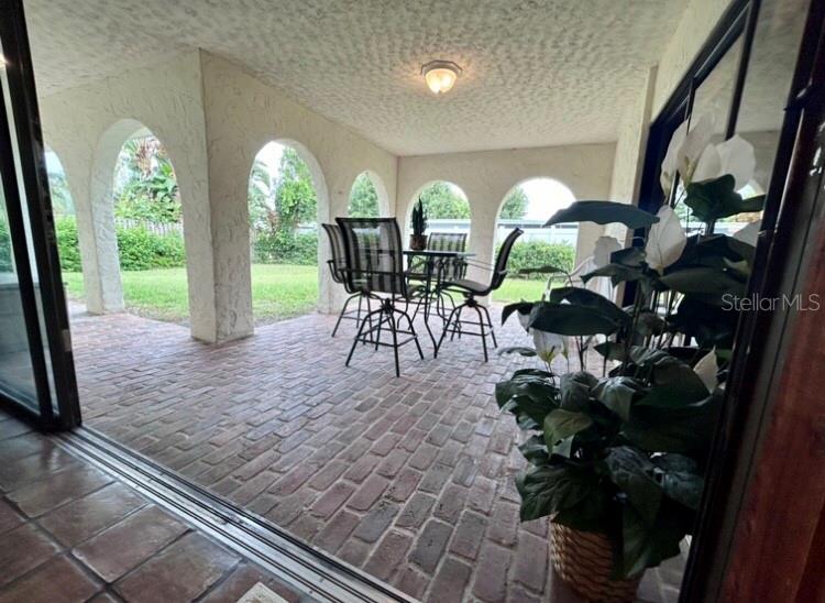 2114 INDIAN AVE N, BELLEAIR BLUFFS, FL, 33770