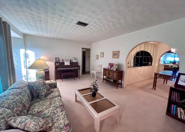 2114 INDIAN AVE N, BELLEAIR BLUFFS, FL, 33770