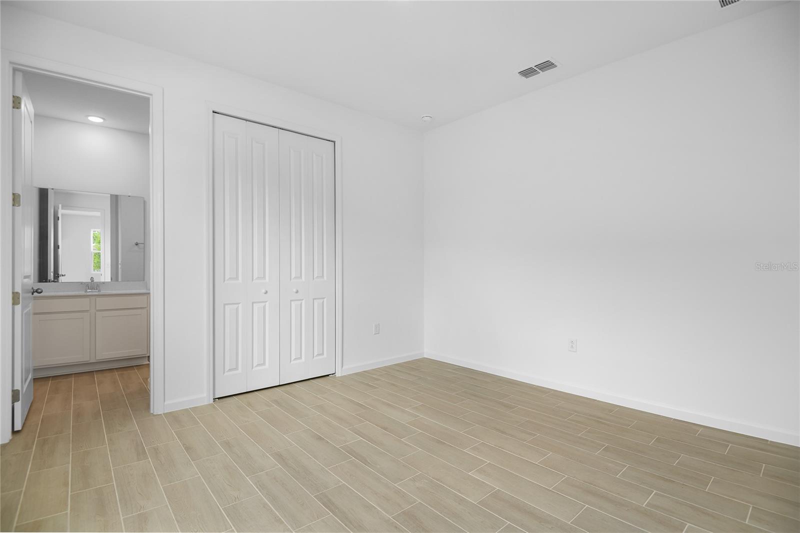 1130 OLIVINE AVE, DUNDEE, FL, 33838