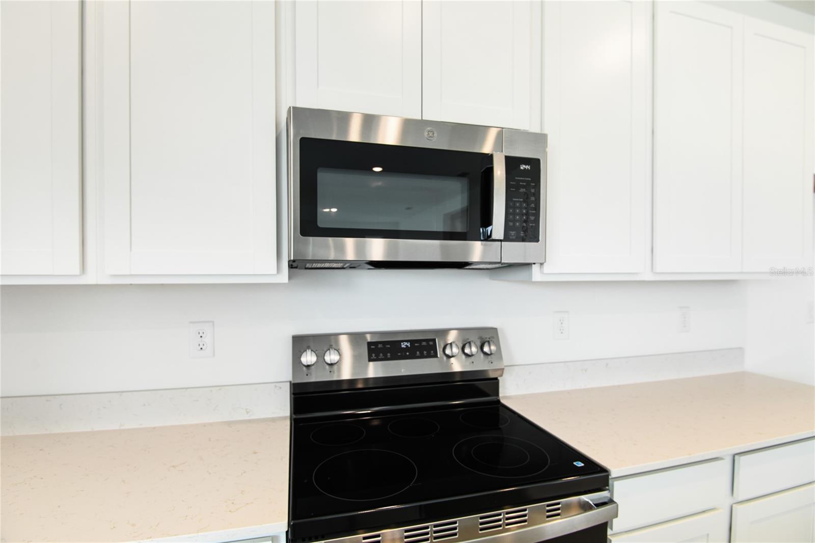 1130 OLIVINE AVE, DUNDEE, FL, 33838