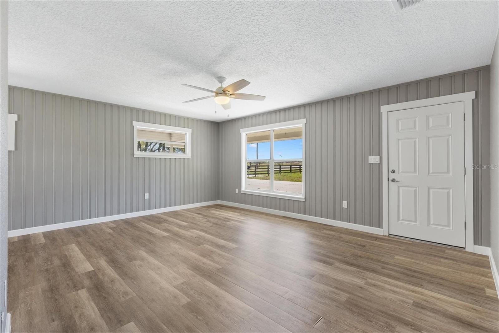 1234 E C-466, OXFORD, FL, 34484