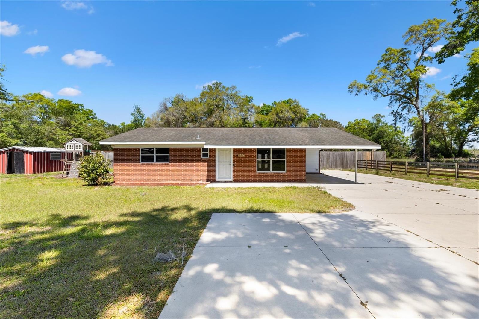 1234 E C-466, OXFORD, FL, 34484
