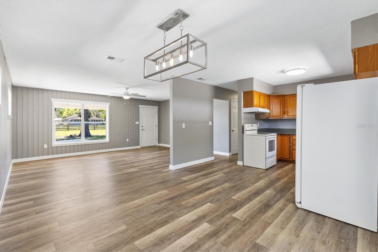1234 E C-466, OXFORD, FL, 34484