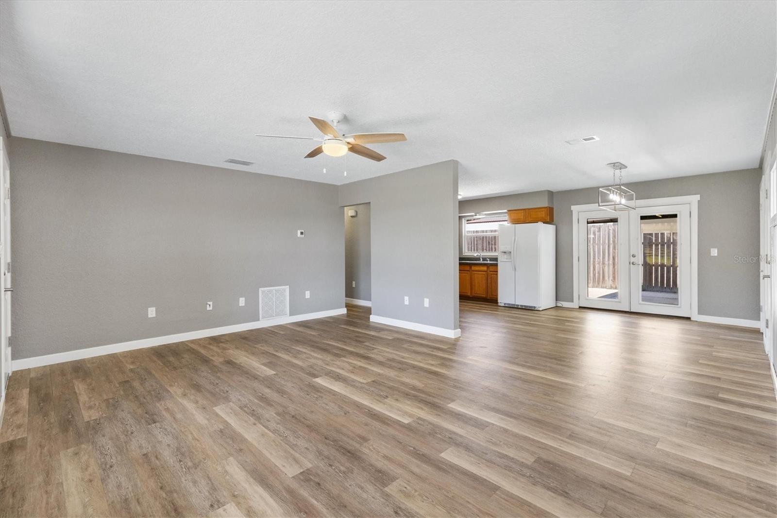 1234 E C-466, OXFORD, FL, 34484