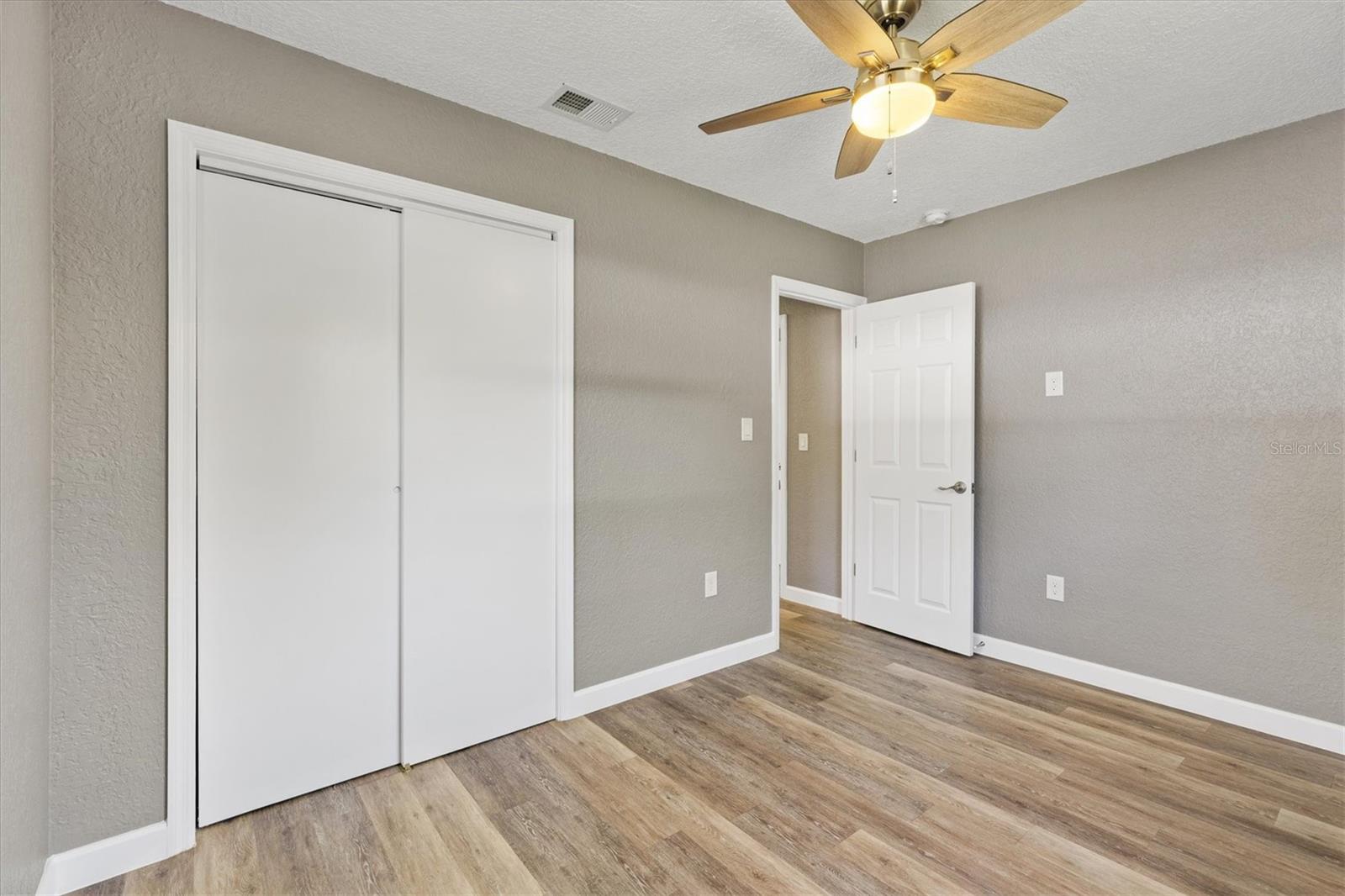 1234 E C-466, OXFORD, FL, 34484