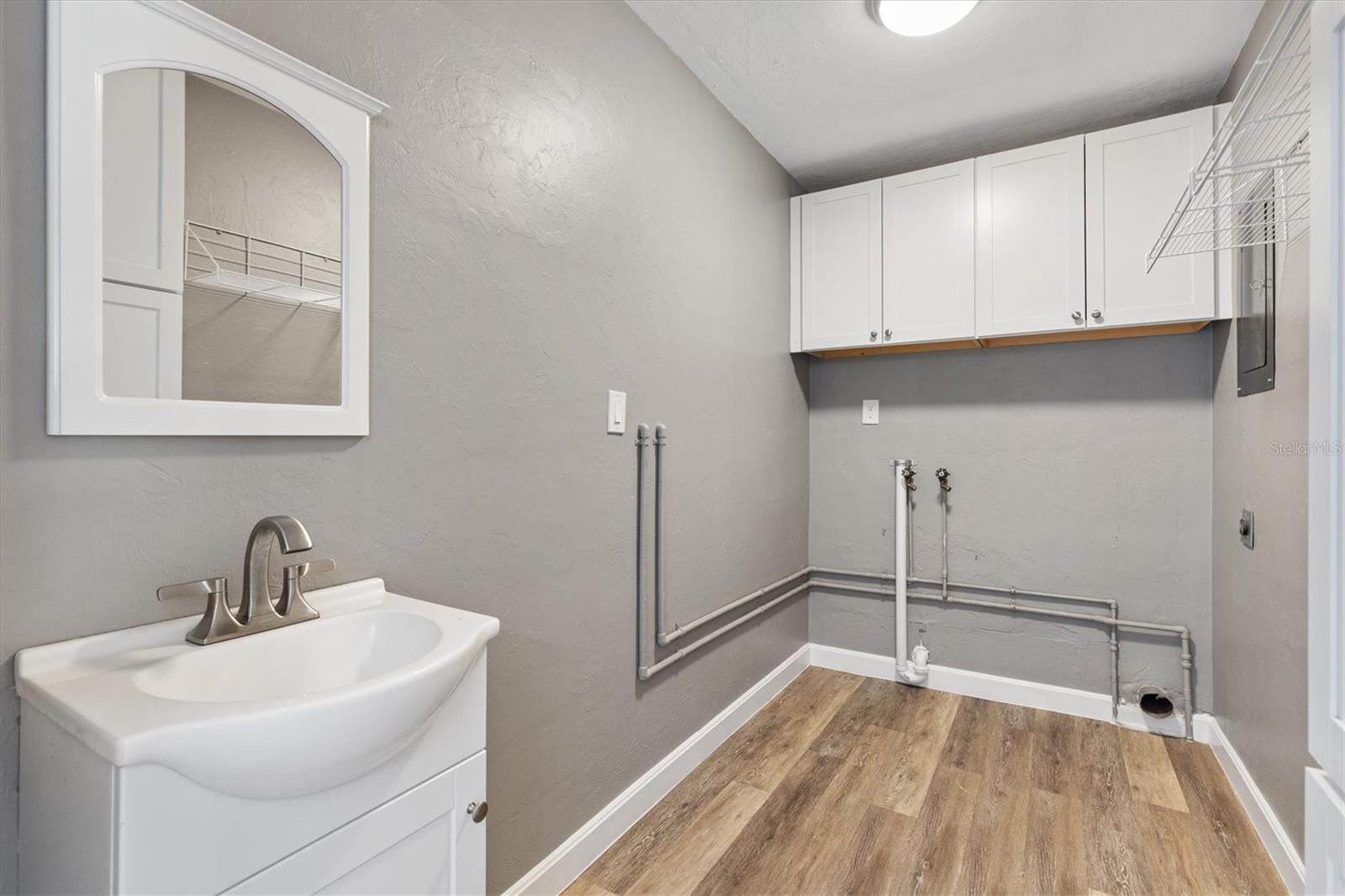 1234 E C-466, OXFORD, FL, 34484