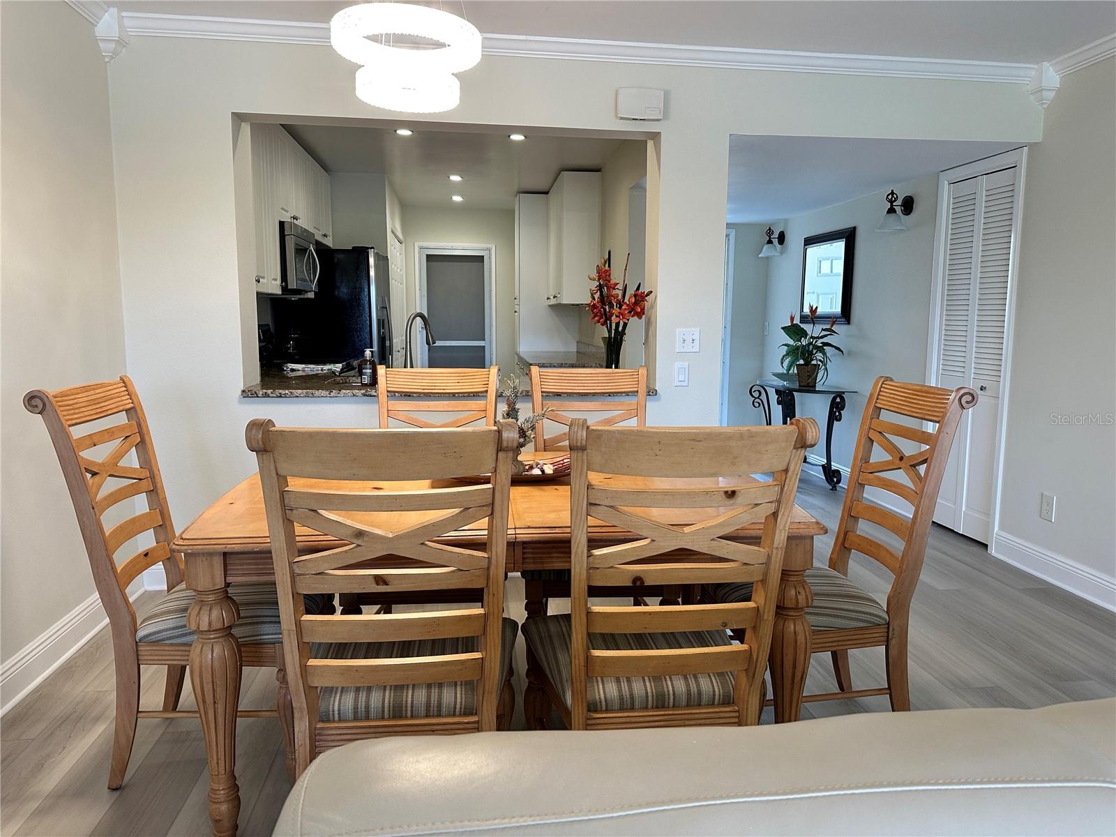 7173 W COUNTRY CLUB DR N #242, SARASOTA, FL, 34243
