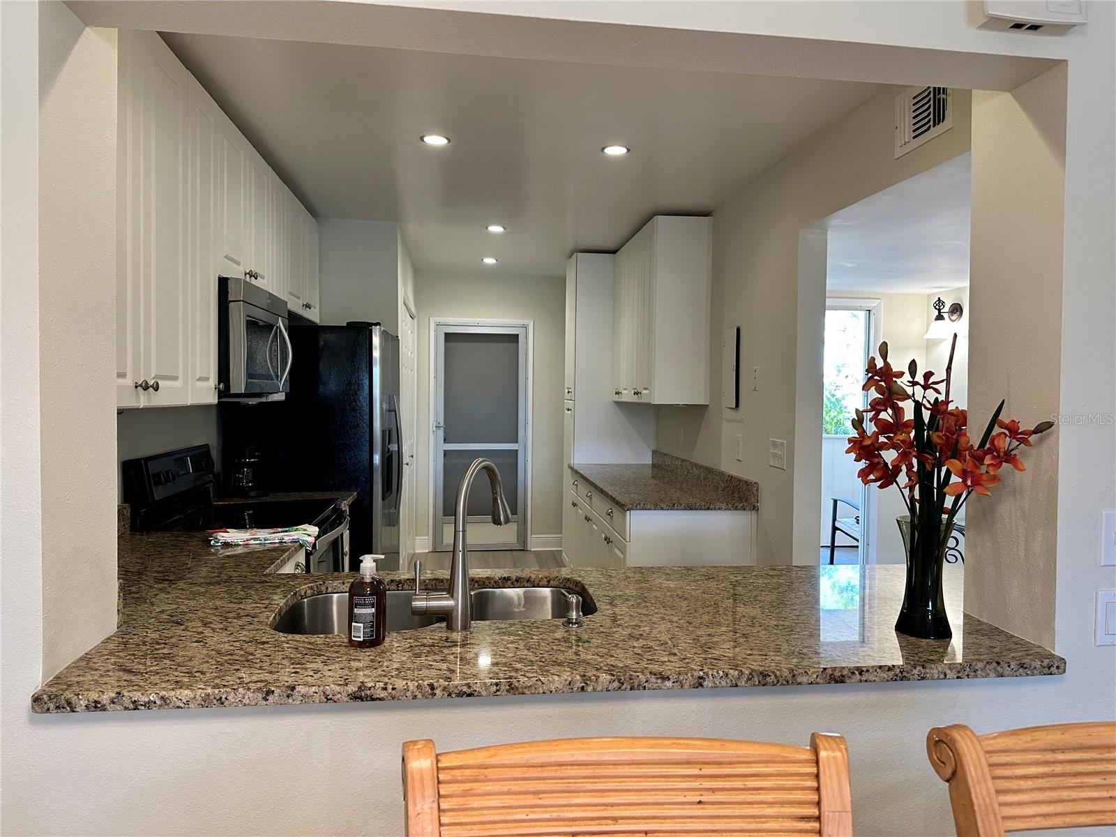 7173 W COUNTRY CLUB DR N #242, SARASOTA, FL, 34243