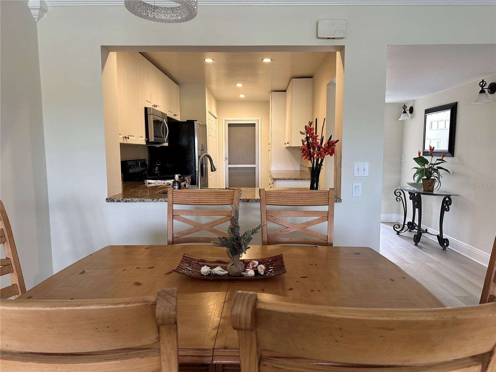 7173 W COUNTRY CLUB DR N #242, SARASOTA, FL, 34243