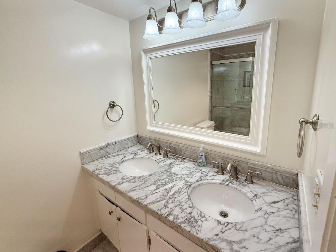 7173 W COUNTRY CLUB DR N #242, SARASOTA, FL, 34243