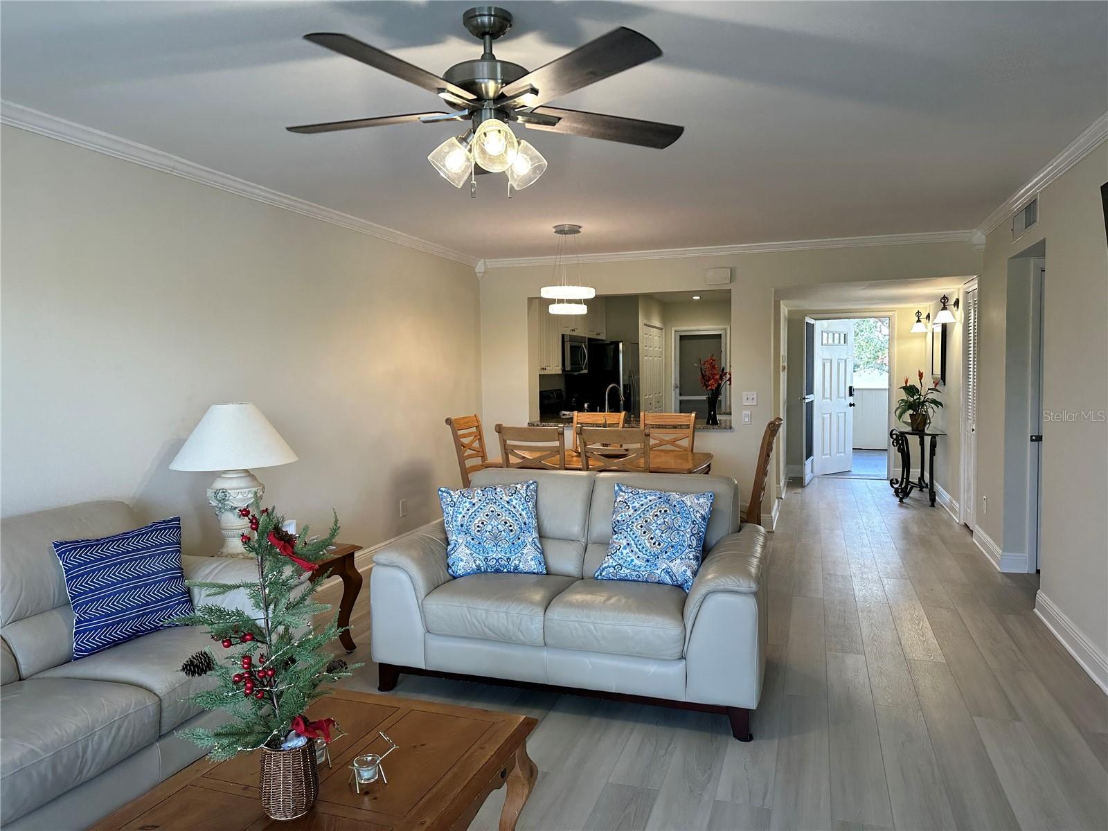 7173 W COUNTRY CLUB DR N #242, SARASOTA, FL, 34243