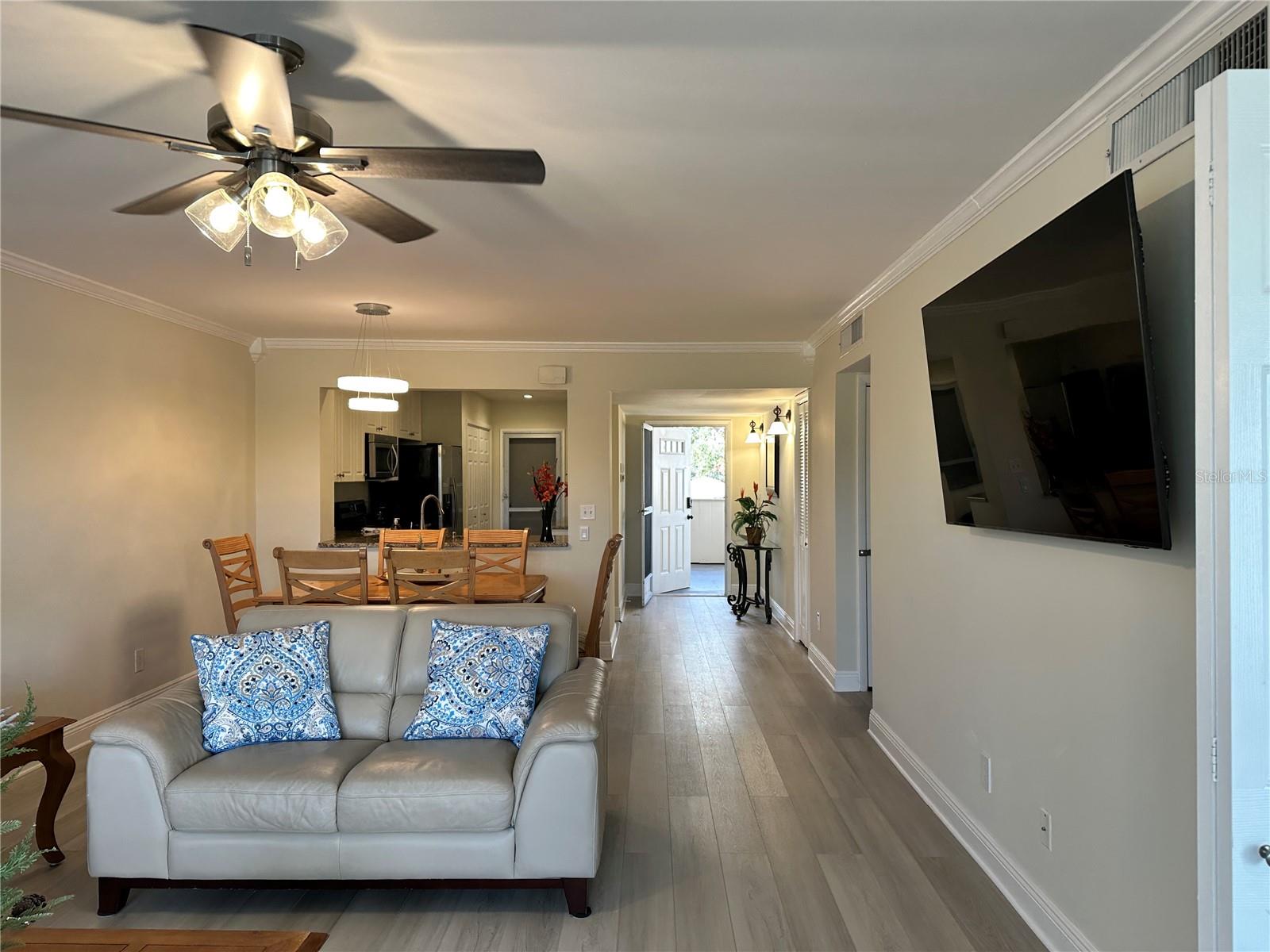 7173 W COUNTRY CLUB DR N #242, SARASOTA, FL, 34243