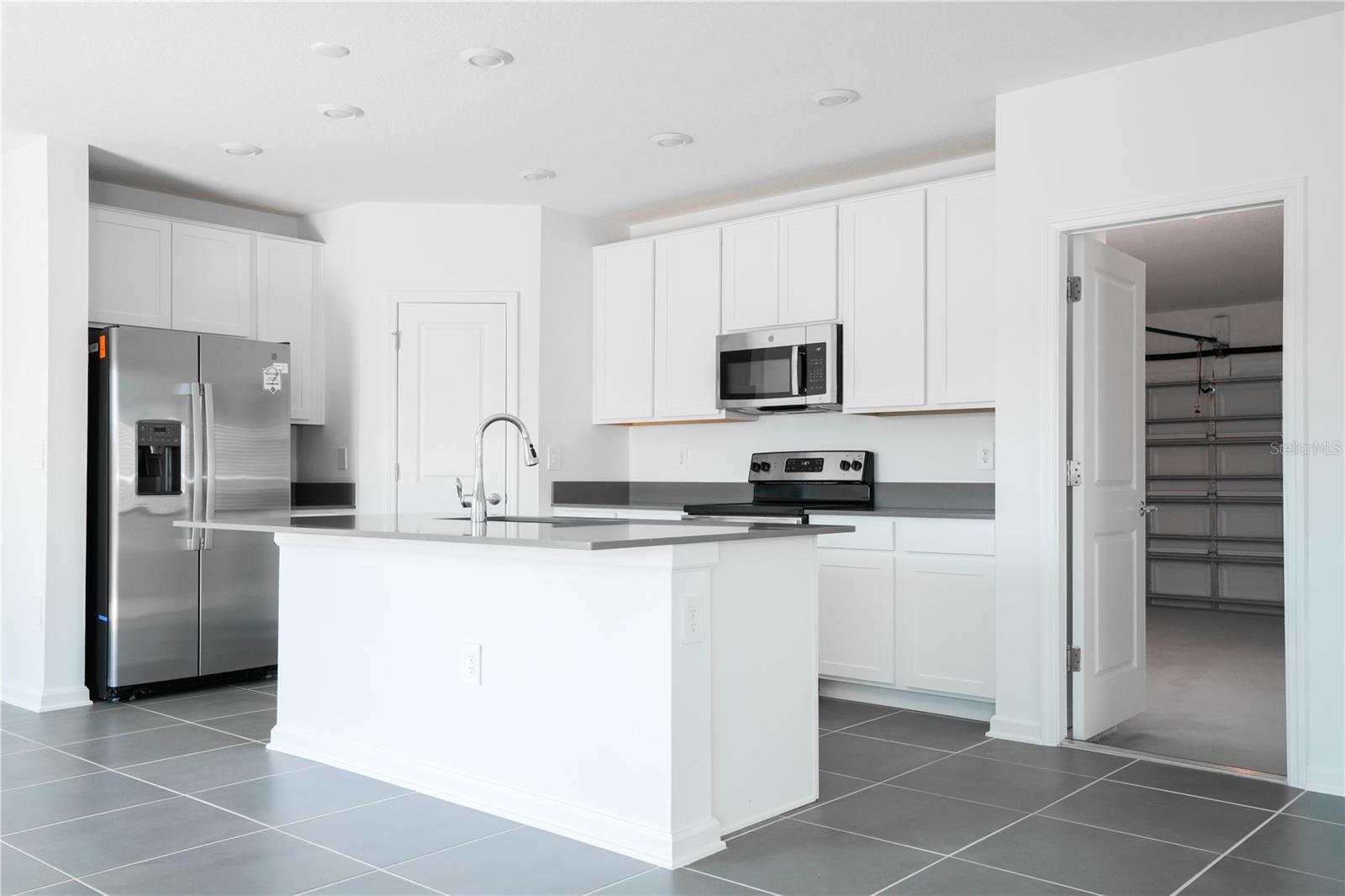 1147 JAMES PAUL RD, DAVENPORT, FL, 33837