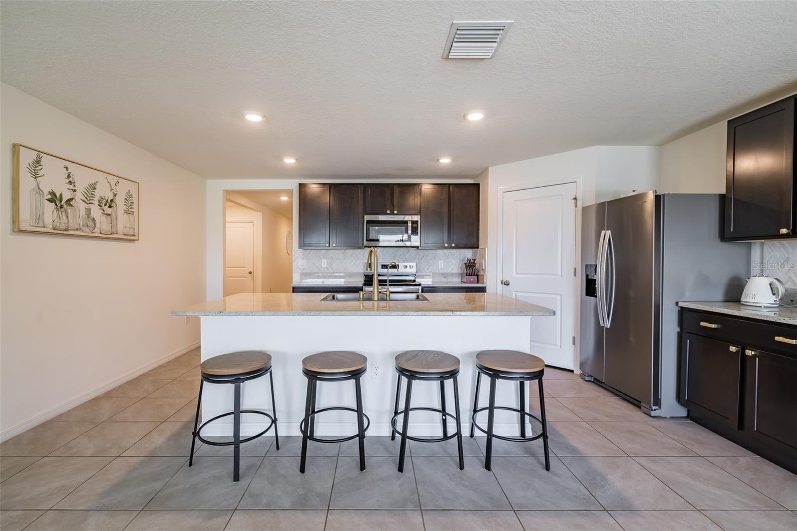 2812 GUMBO LIMBO DR, WIMAUMA, FL, 33598
