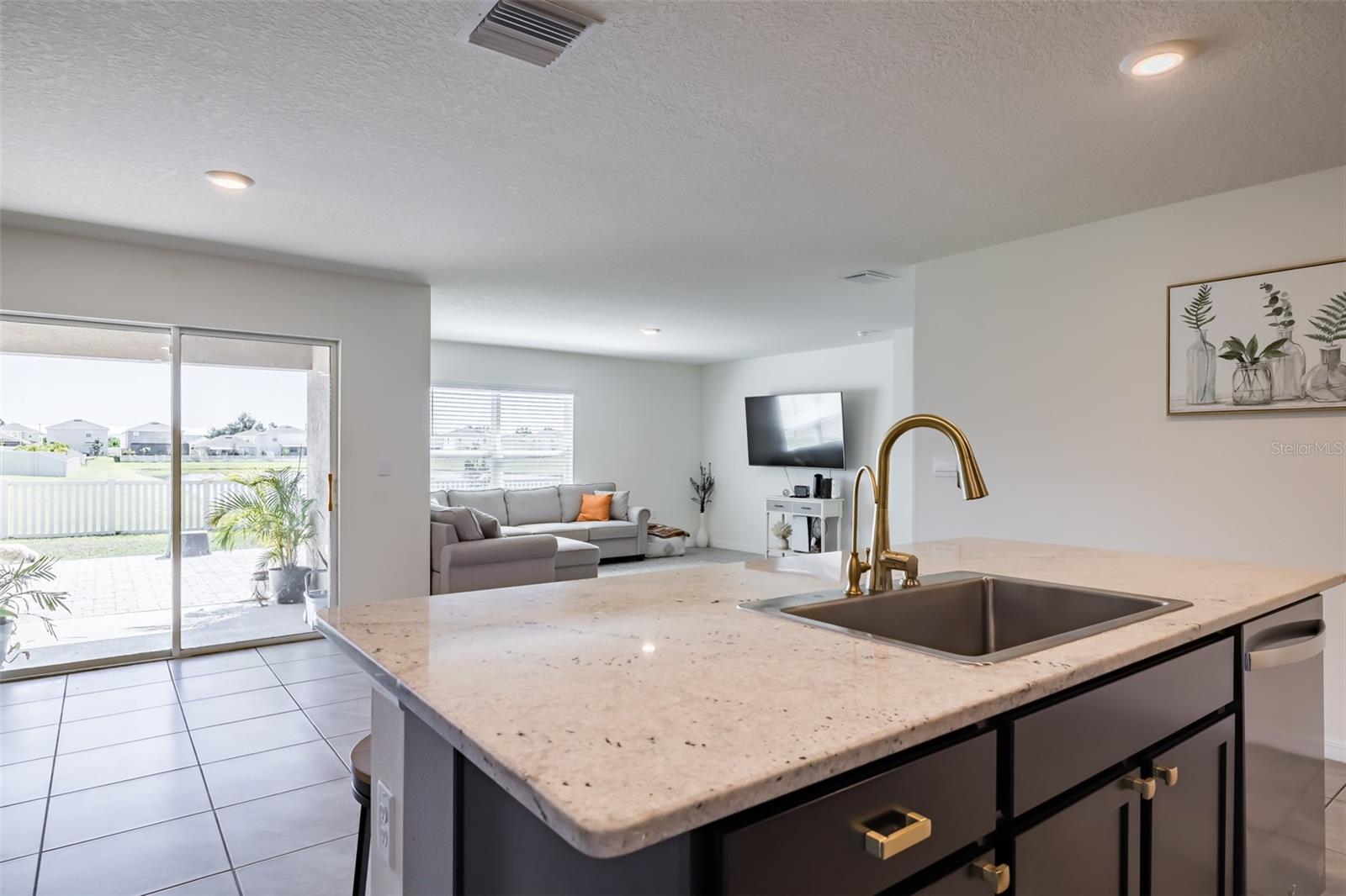 2812 GUMBO LIMBO DR, WIMAUMA, FL, 33598