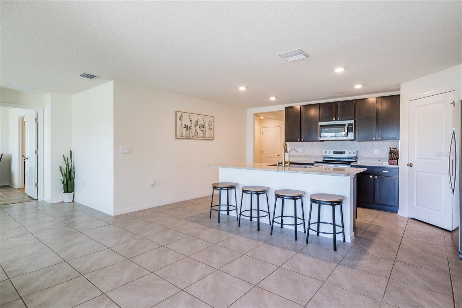 2812 GUMBO LIMBO DR, WIMAUMA, FL, 33598