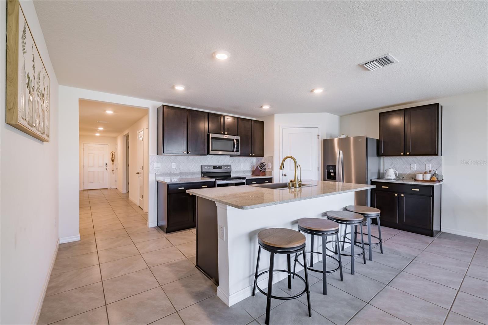 2812 GUMBO LIMBO DR, WIMAUMA, FL, 33598