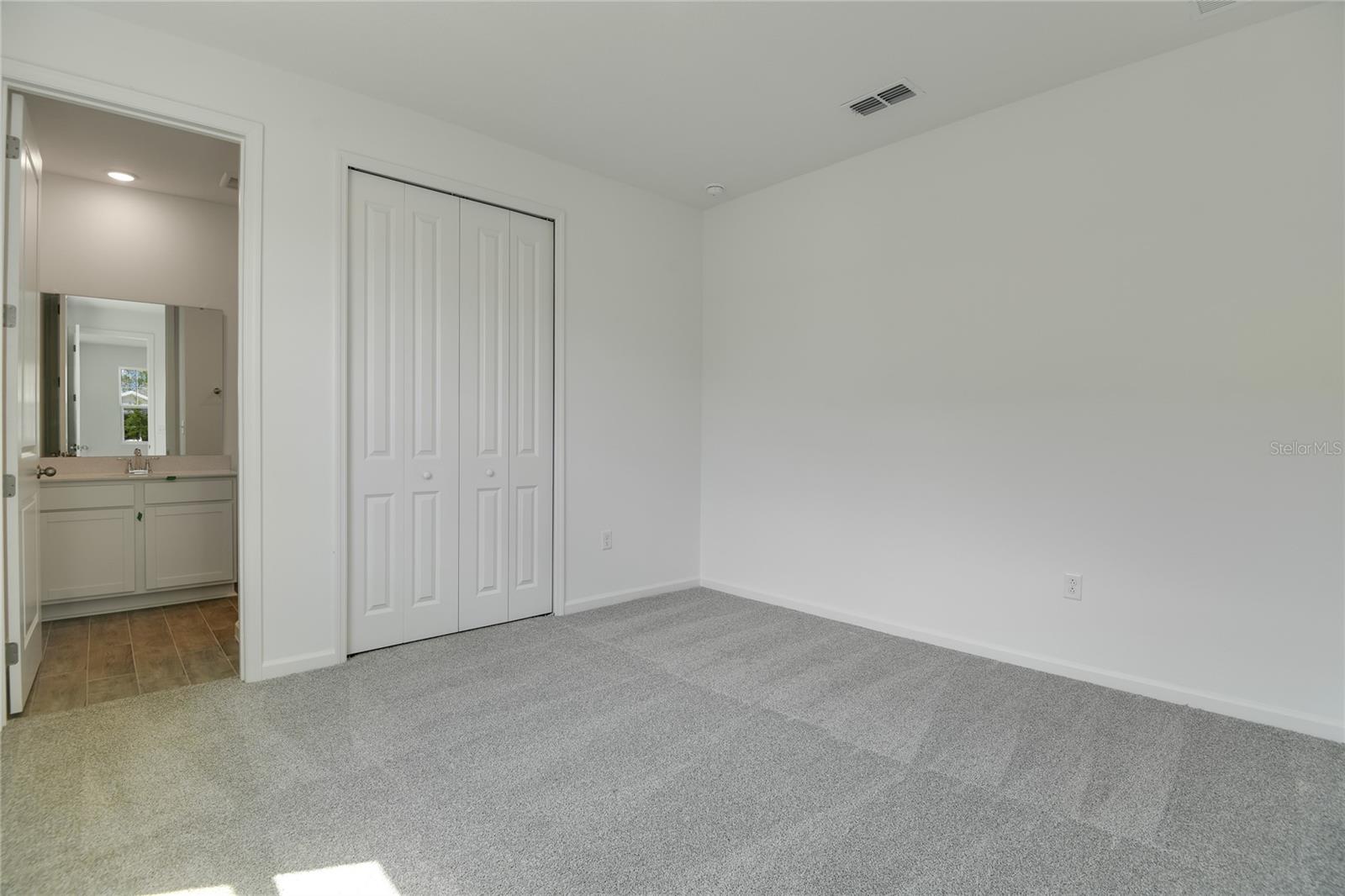 1118 OLIVINE AVE, DUNDEE, FL, 33838