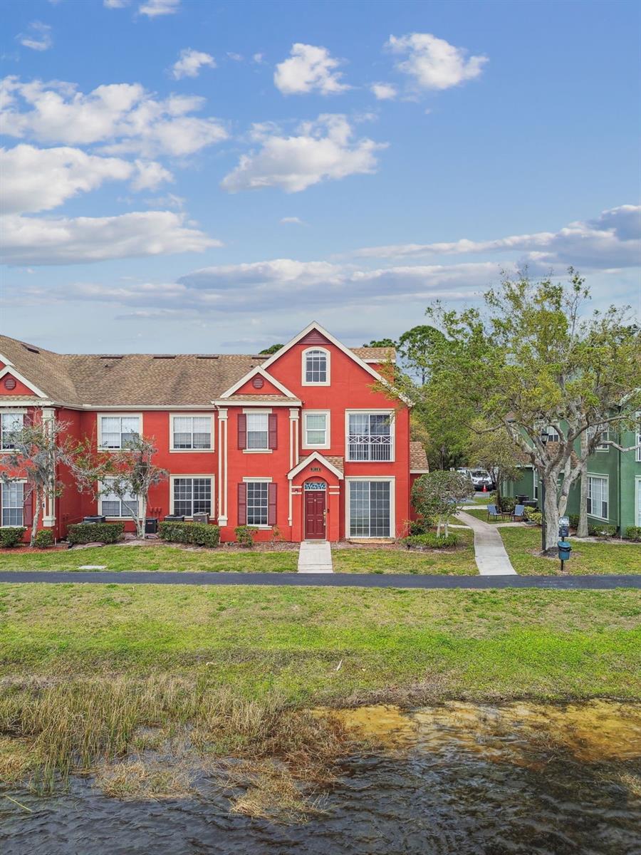 9118 LAKE CHASE ISLAND WAY #9118, TAMPA, FL, 33626