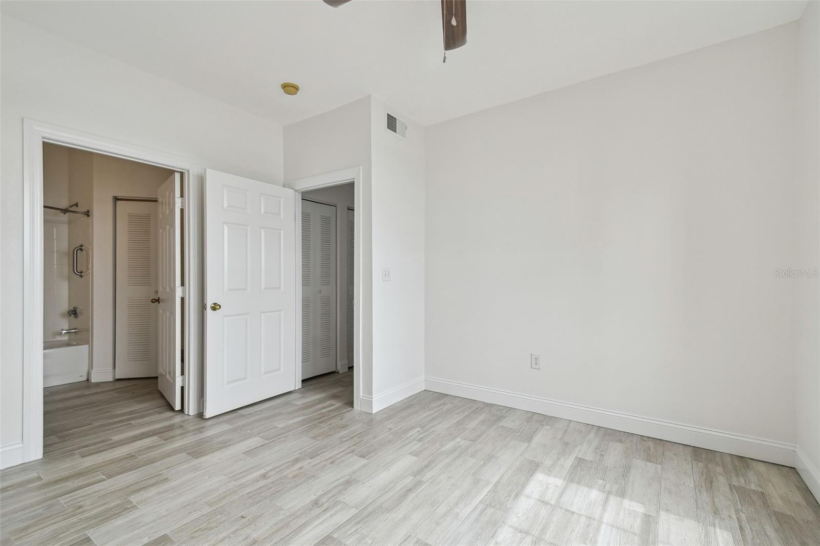 9118 LAKE CHASE ISLAND WAY #9118, TAMPA, FL, 33626