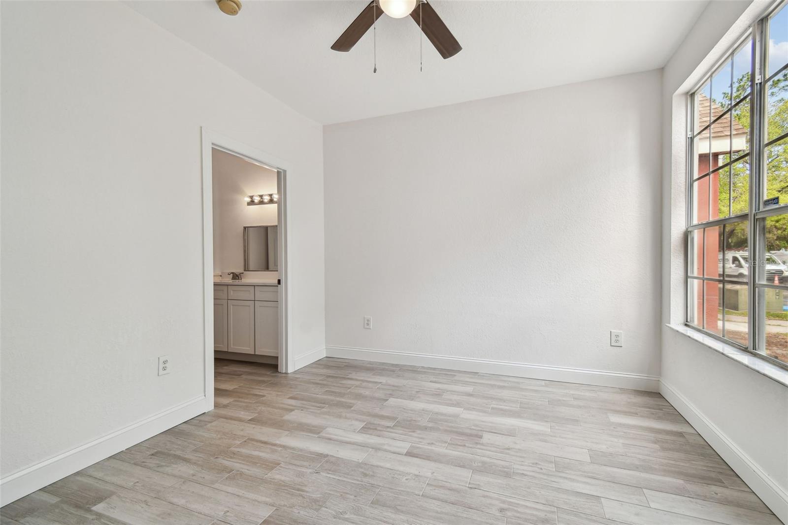 9118 LAKE CHASE ISLAND WAY #9118, TAMPA, FL, 33626