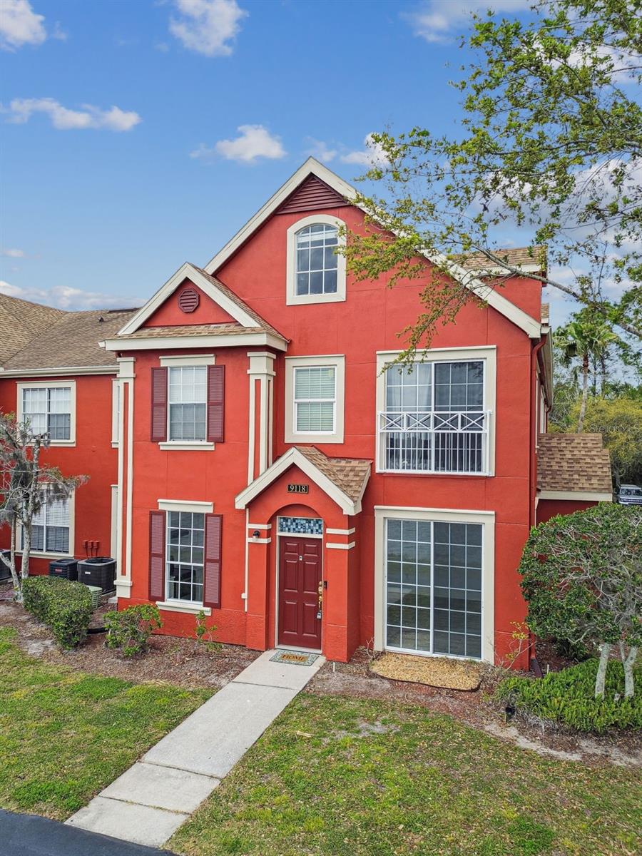 9118 LAKE CHASE ISLAND WAY #9118, TAMPA, FL, 33626