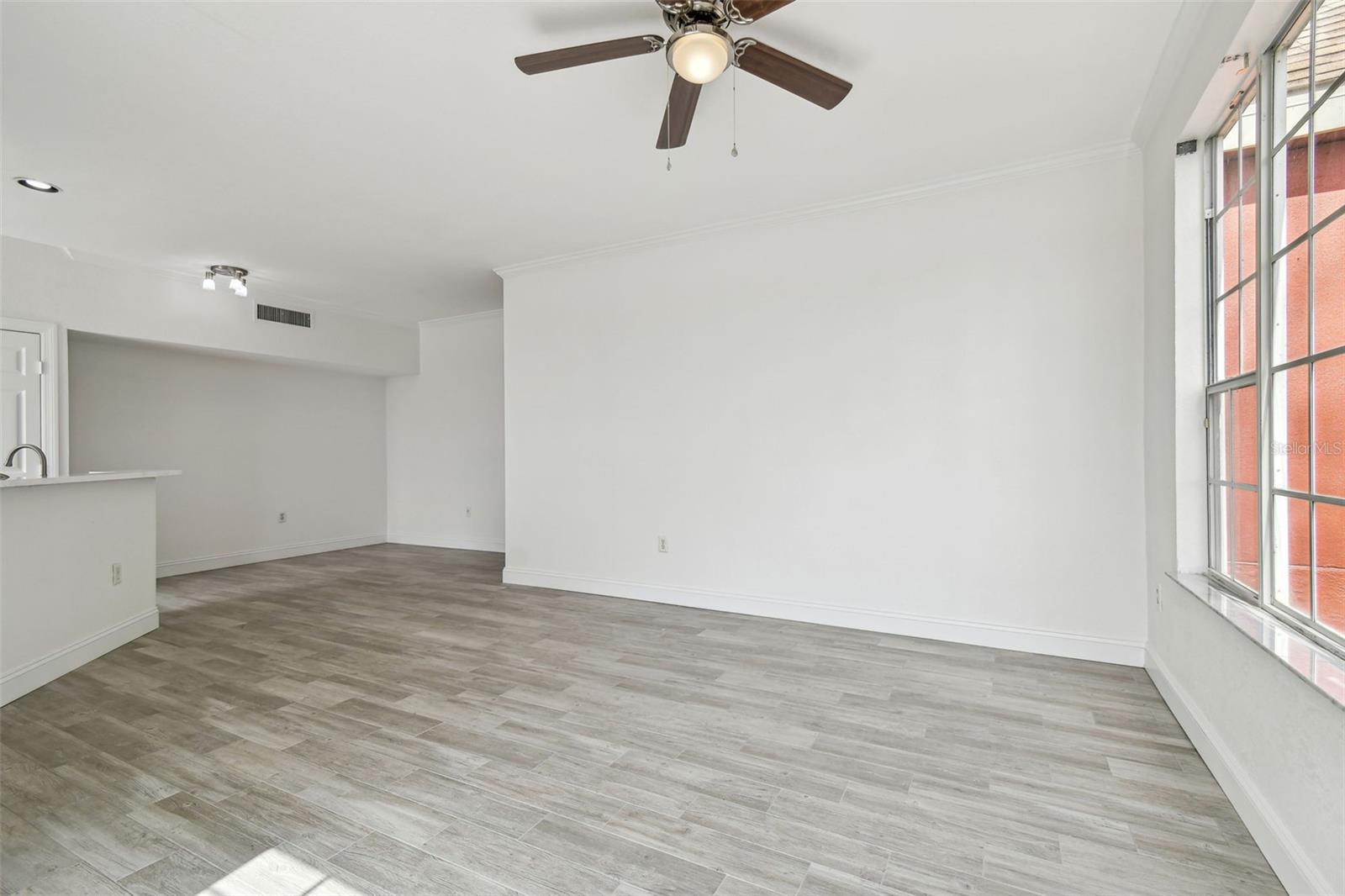 9118 LAKE CHASE ISLAND WAY #9118, TAMPA, FL, 33626