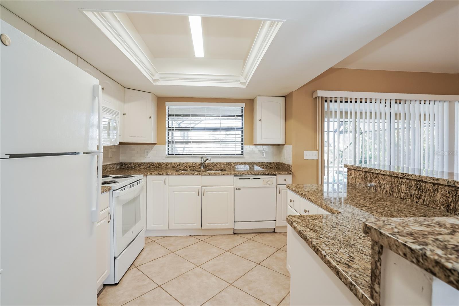 859 SW 15TH TER, CAPE CORAL, FL, 33991