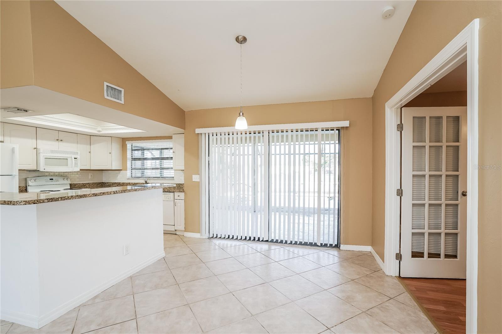 859 SW 15TH TER, CAPE CORAL, FL, 33991