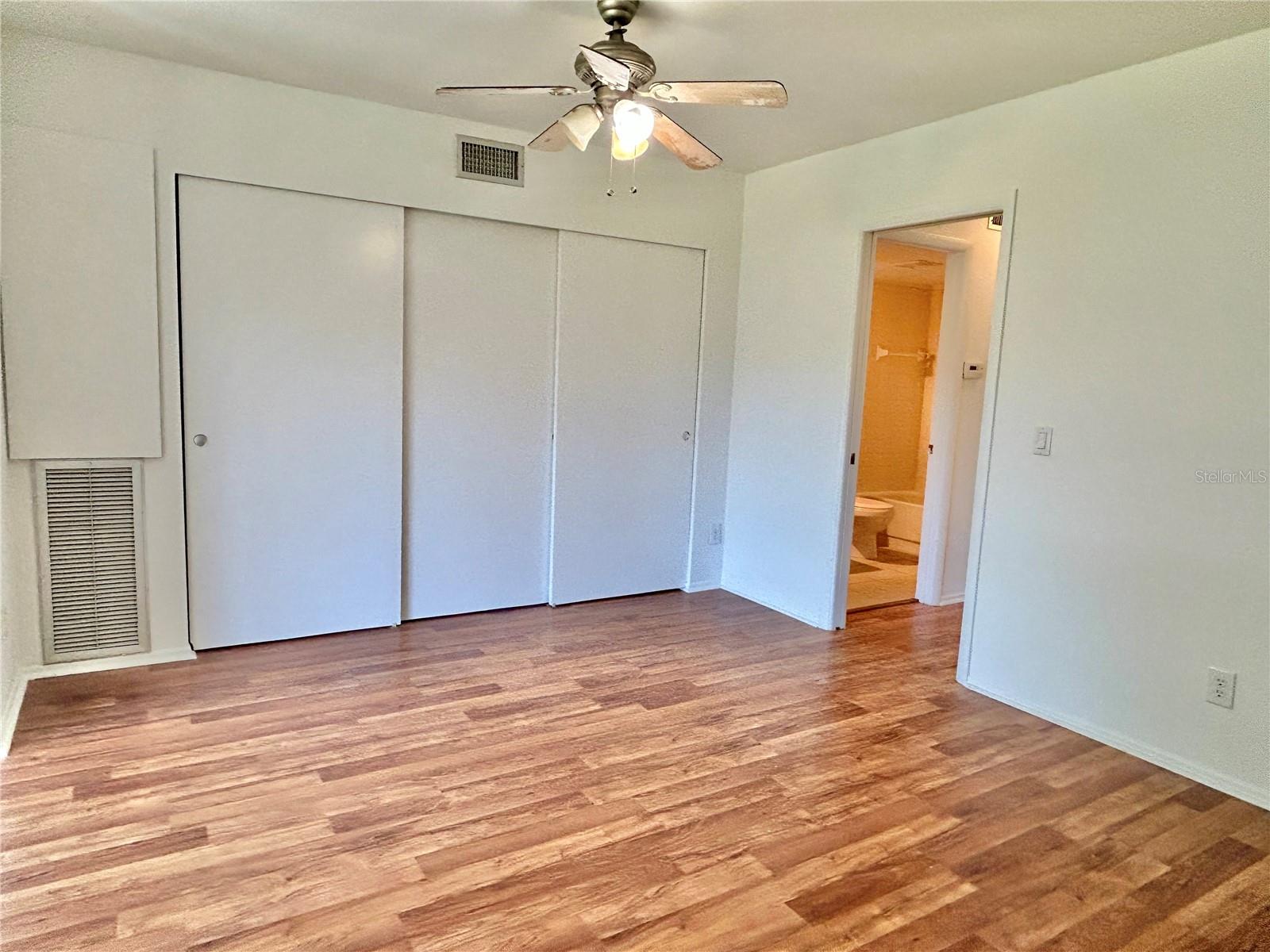2100 WORLD PARKWAY BLVD #50, CLEARWATER, FL, 33763