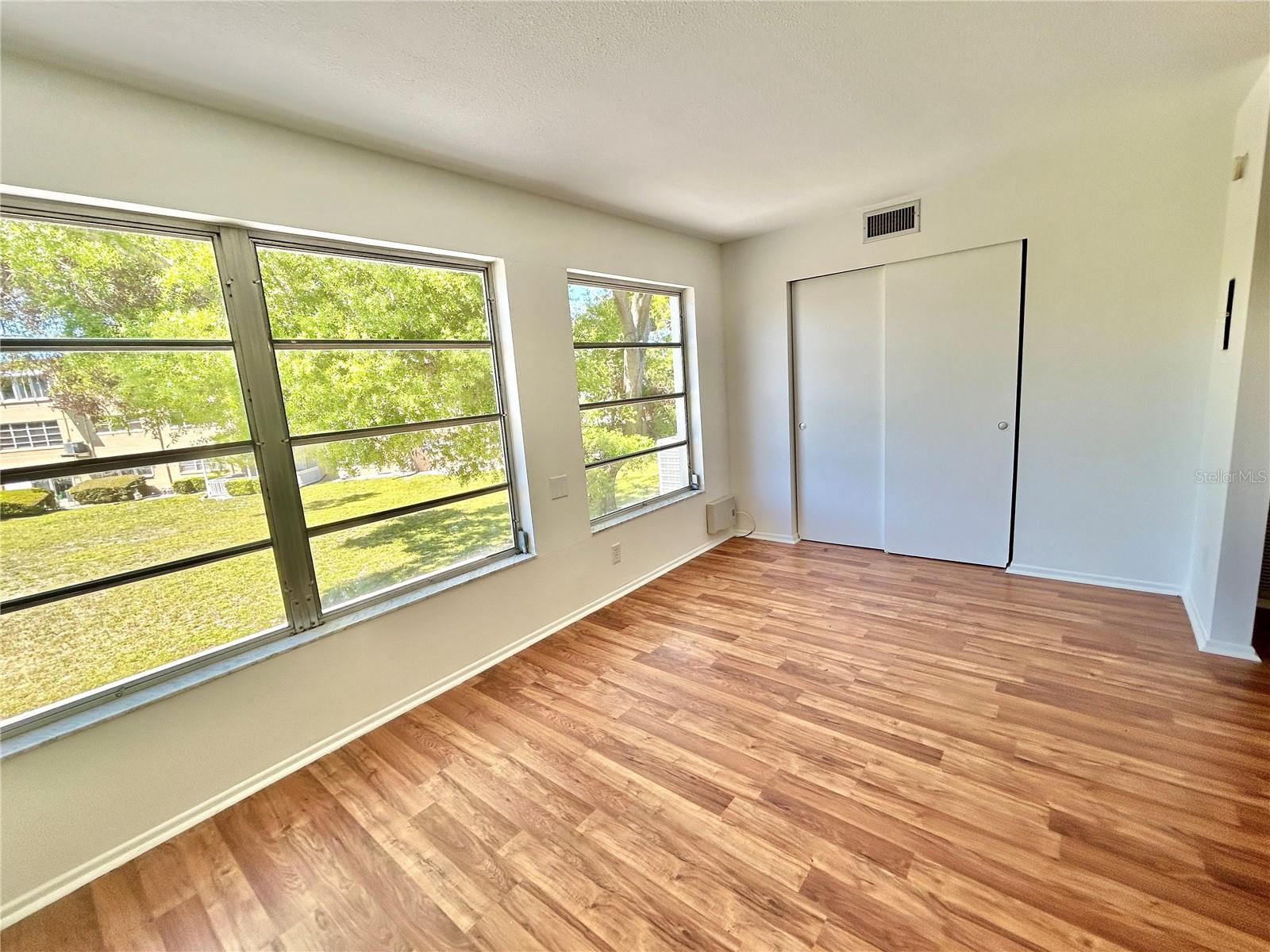 2100 WORLD PARKWAY BLVD #50, CLEARWATER, FL, 33763