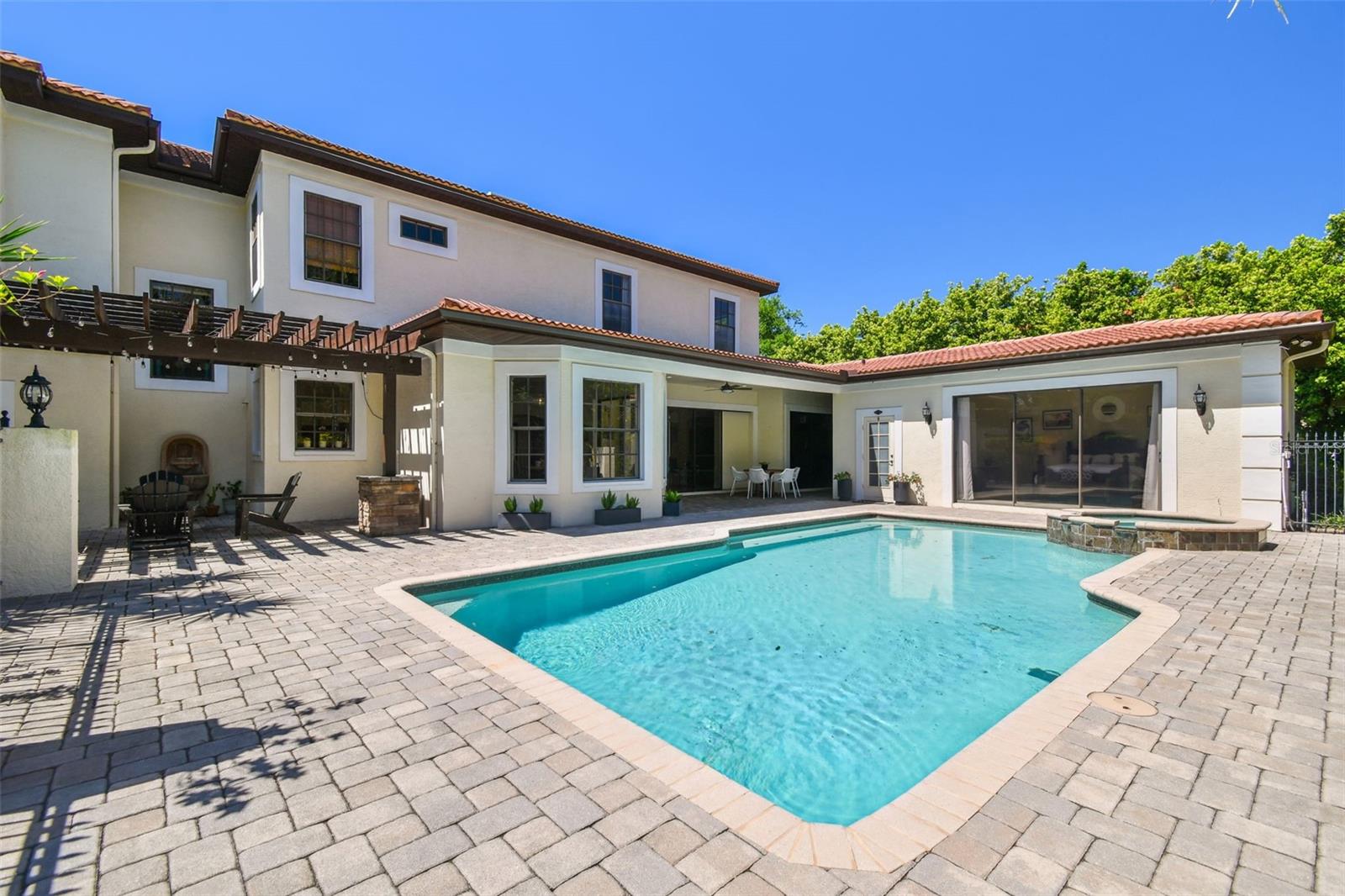 17003 MADRES DE AVILA, TAMPA, FL, 33613