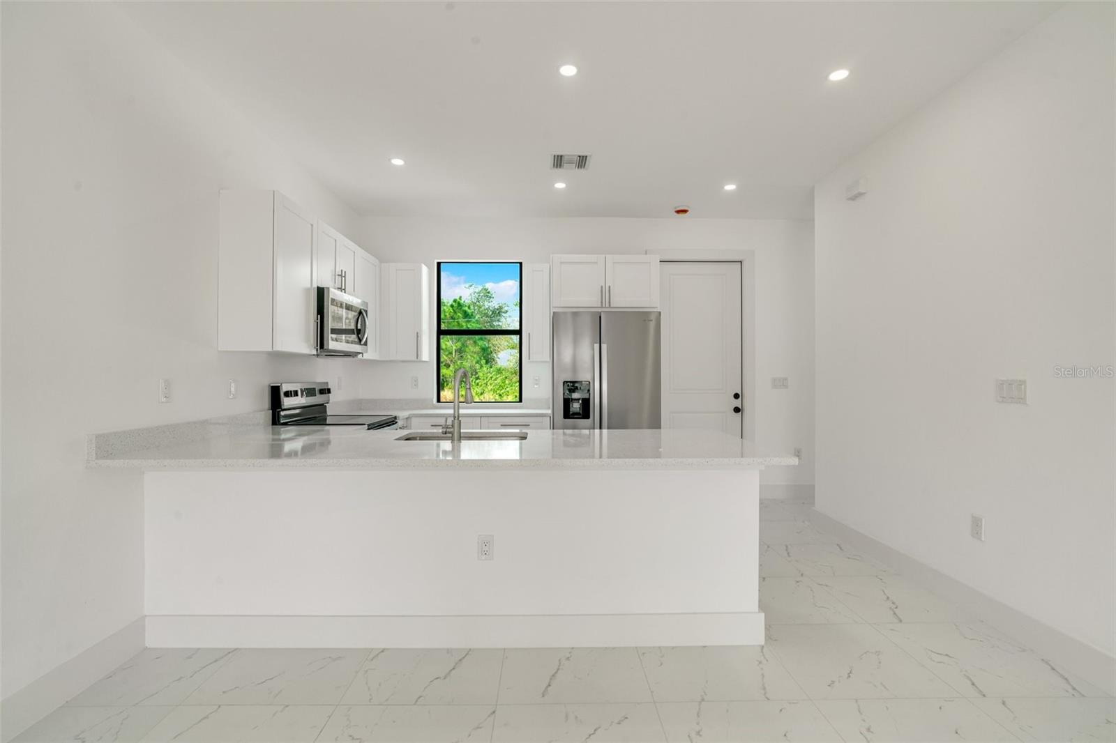 3005 GORDON AVE S, LEHIGH ACRES, FL, 33973