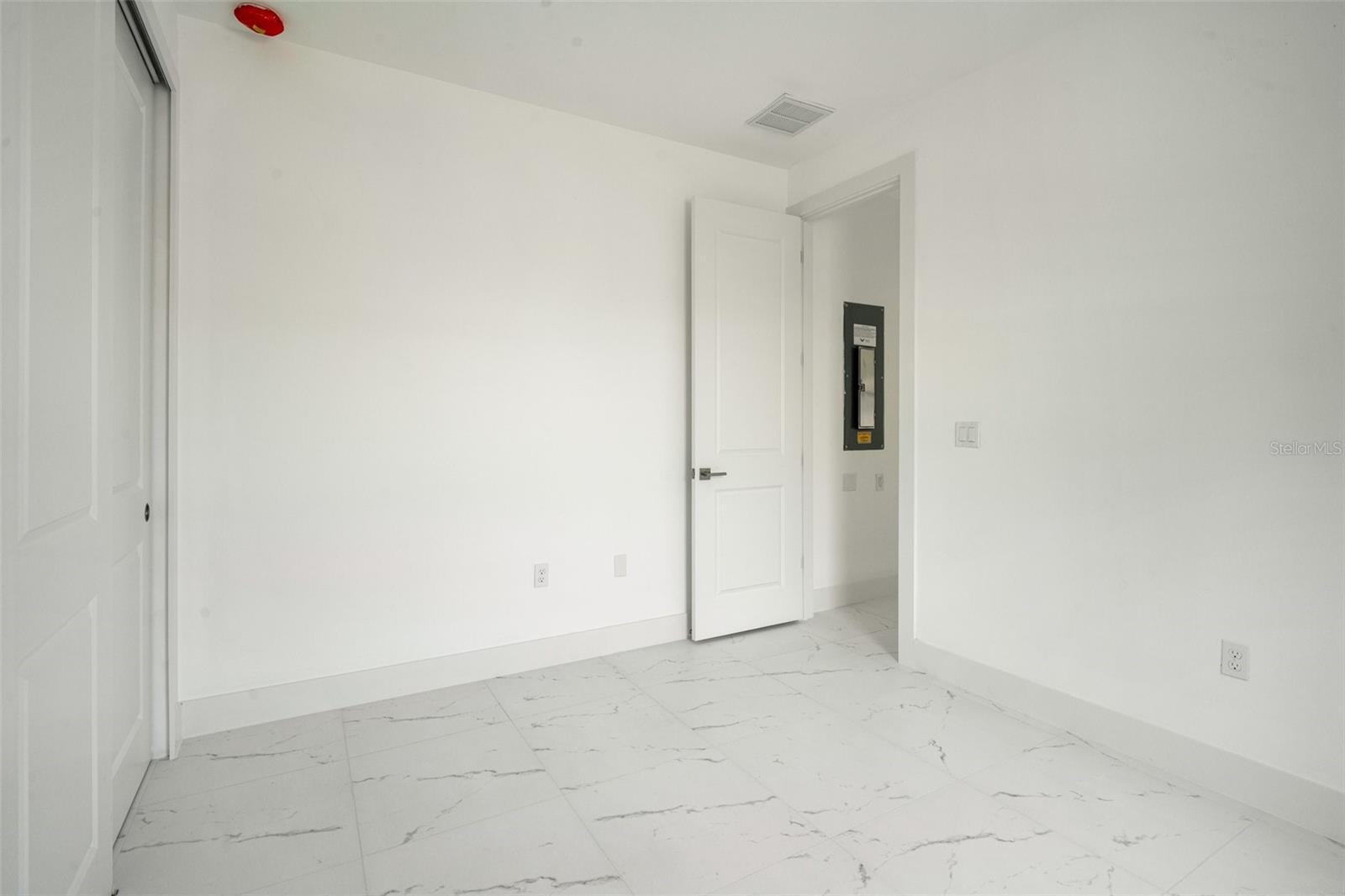 3005 GORDON AVE S, LEHIGH ACRES, FL, 33973