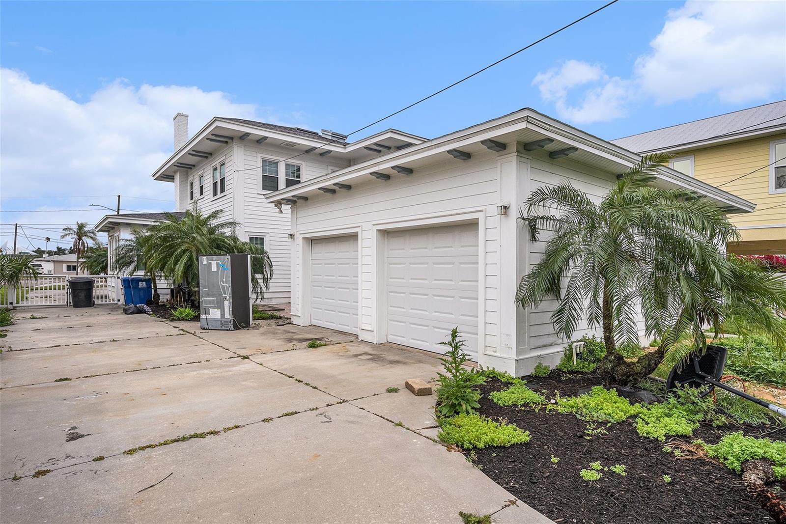 5426 VENETIAN BLVD NE, ST PETERSBURG, FL, 33703