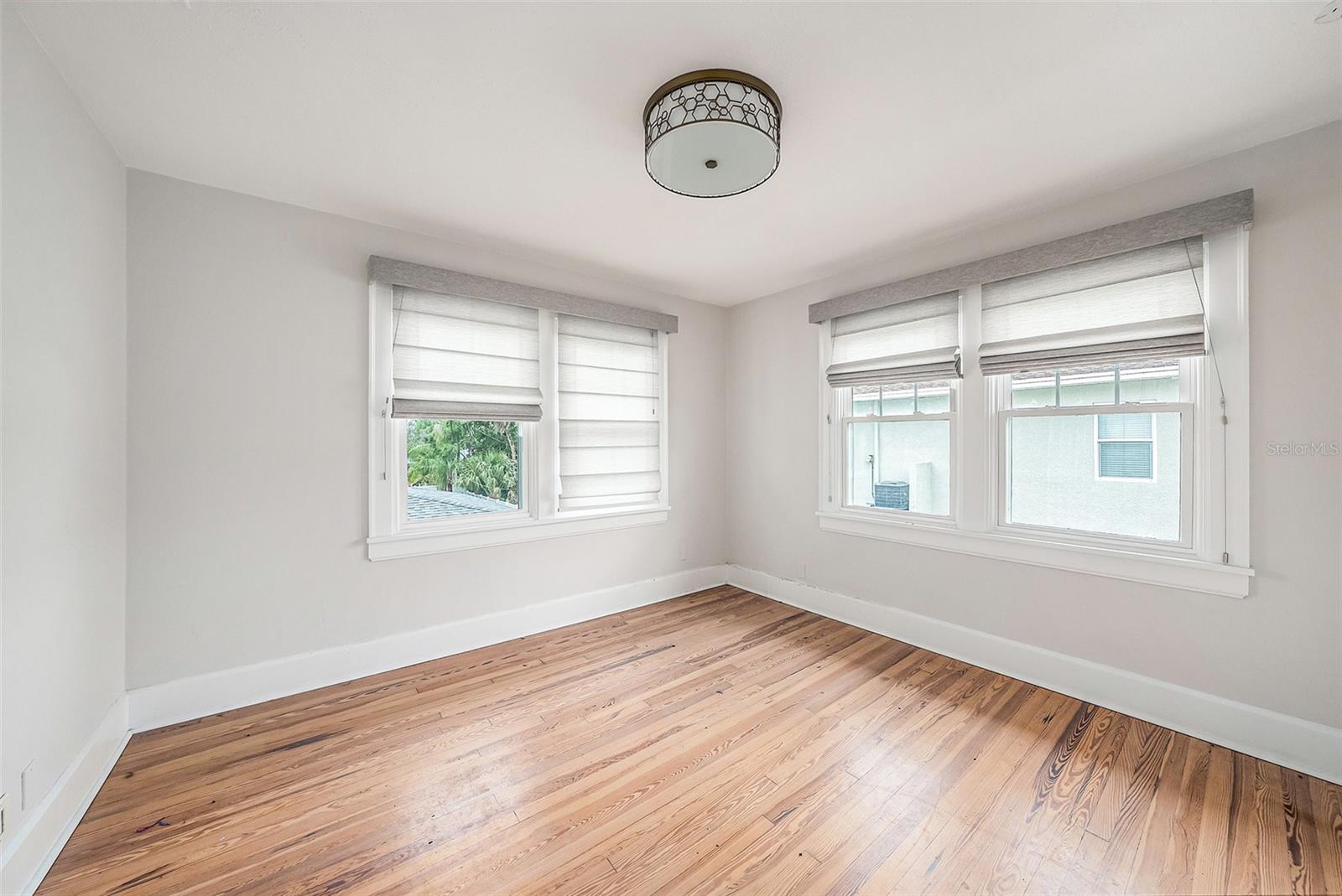 5426 VENETIAN BLVD NE, ST PETERSBURG, FL, 33703
