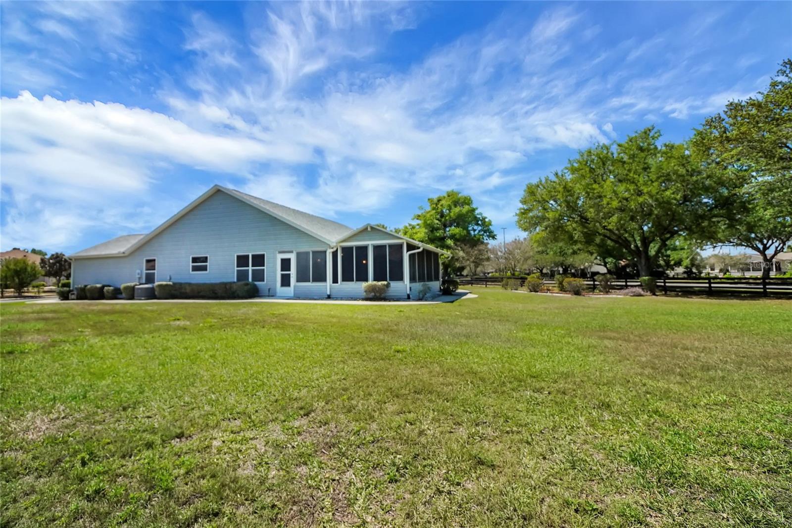 2433 TAMARINDO DR, THE VILLAGES, FL, 32162