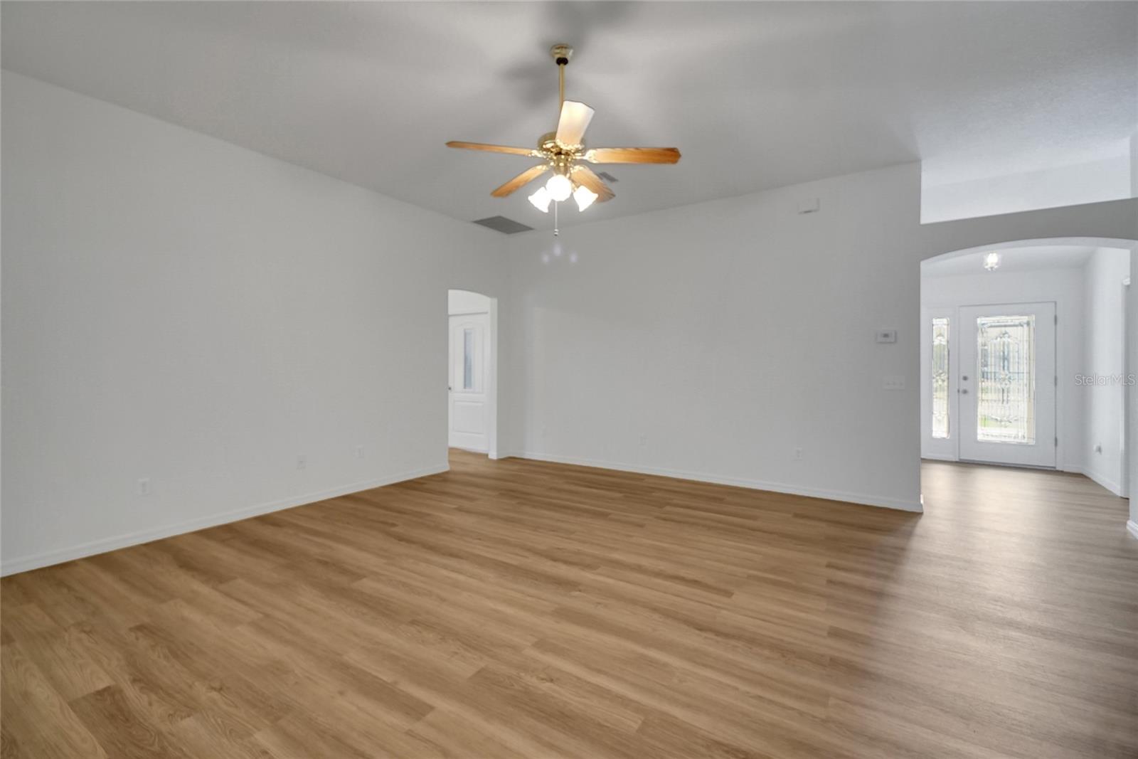 2433 TAMARINDO DR, THE VILLAGES, FL, 32162