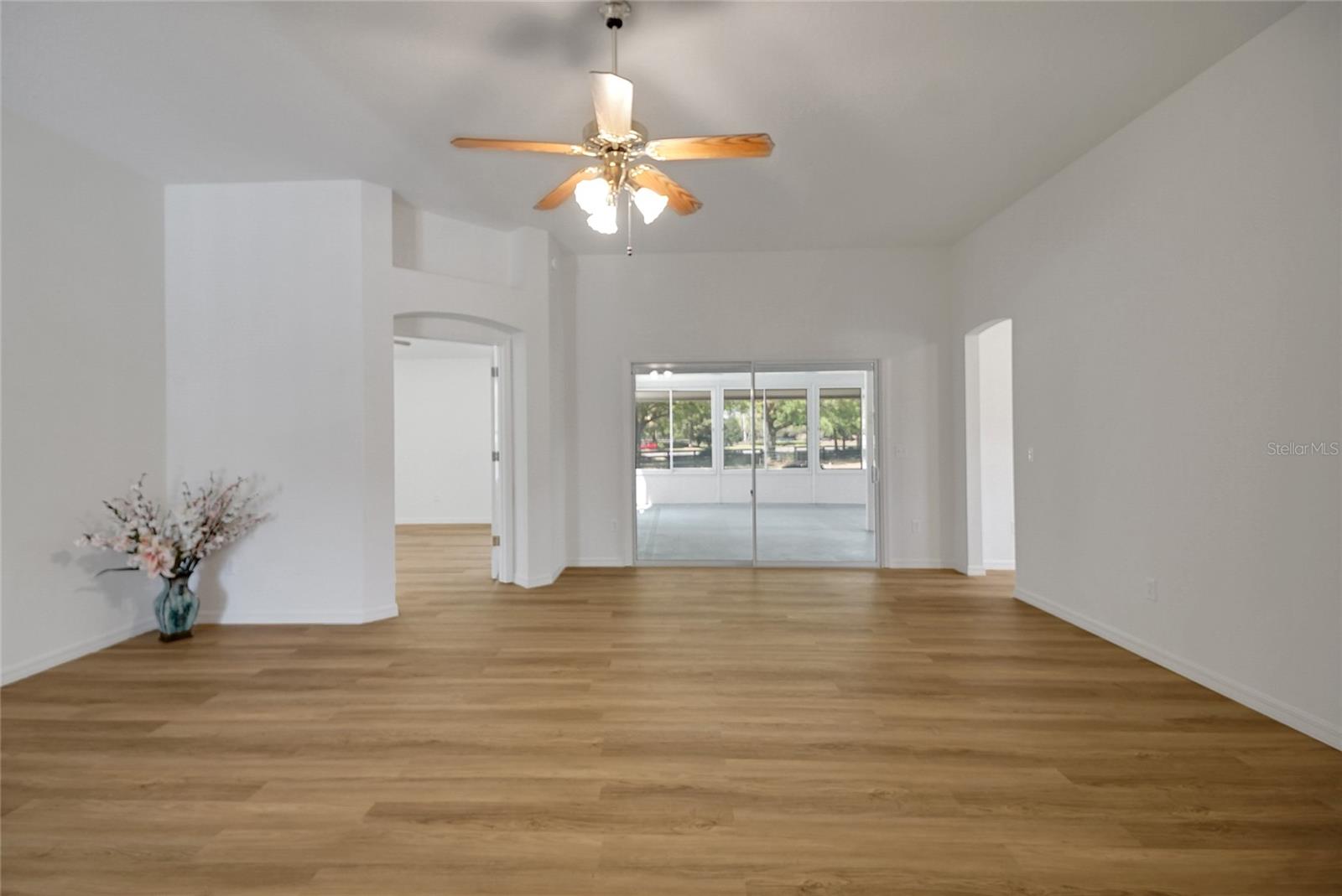 2433 TAMARINDO DR, THE VILLAGES, FL, 32162