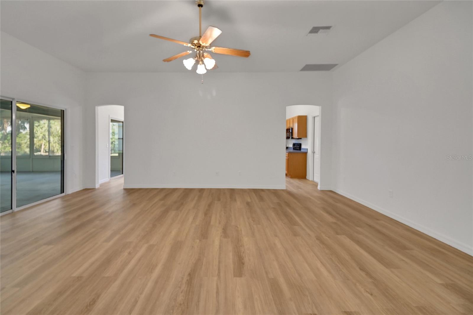 2433 TAMARINDO DR, THE VILLAGES, FL, 32162
