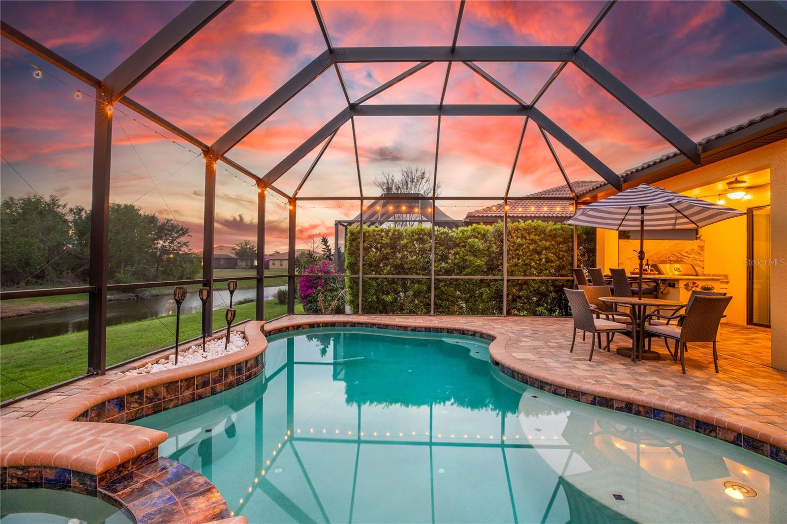 342 CEDAR FALLS DR, APOLLO BEACH, FL, 33572