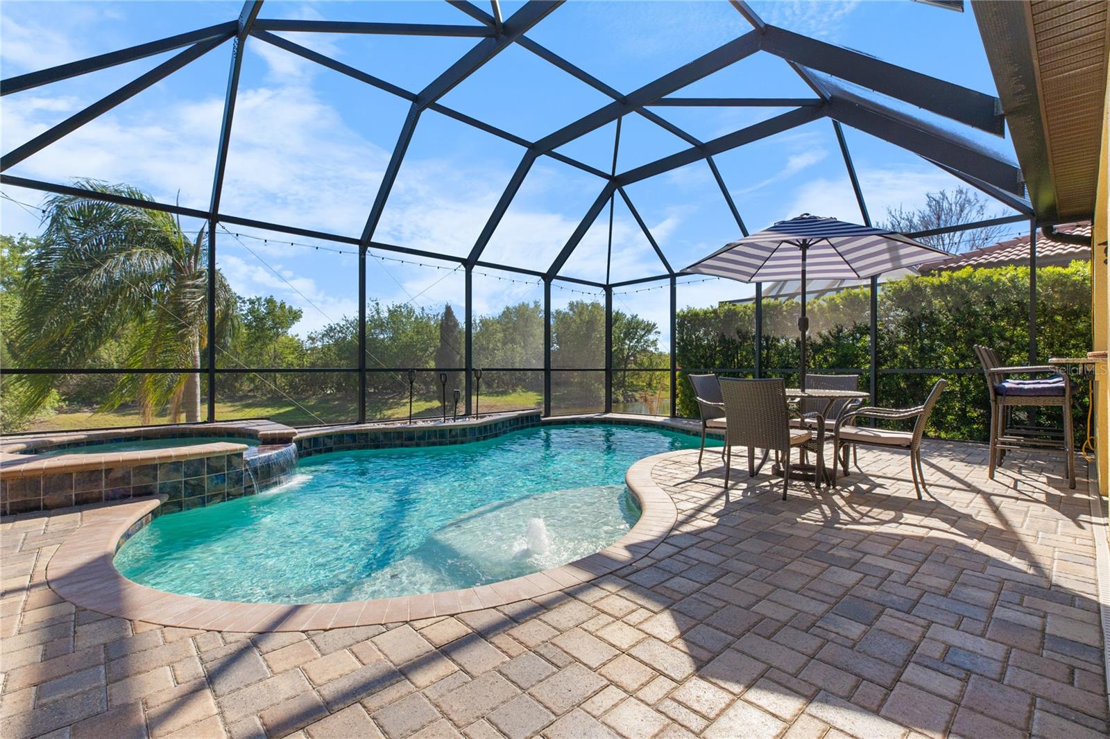 342 CEDAR FALLS DR, APOLLO BEACH, FL, 33572