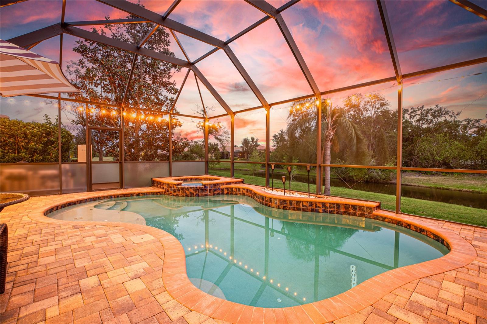 342 CEDAR FALLS DR, APOLLO BEACH, FL, 33572