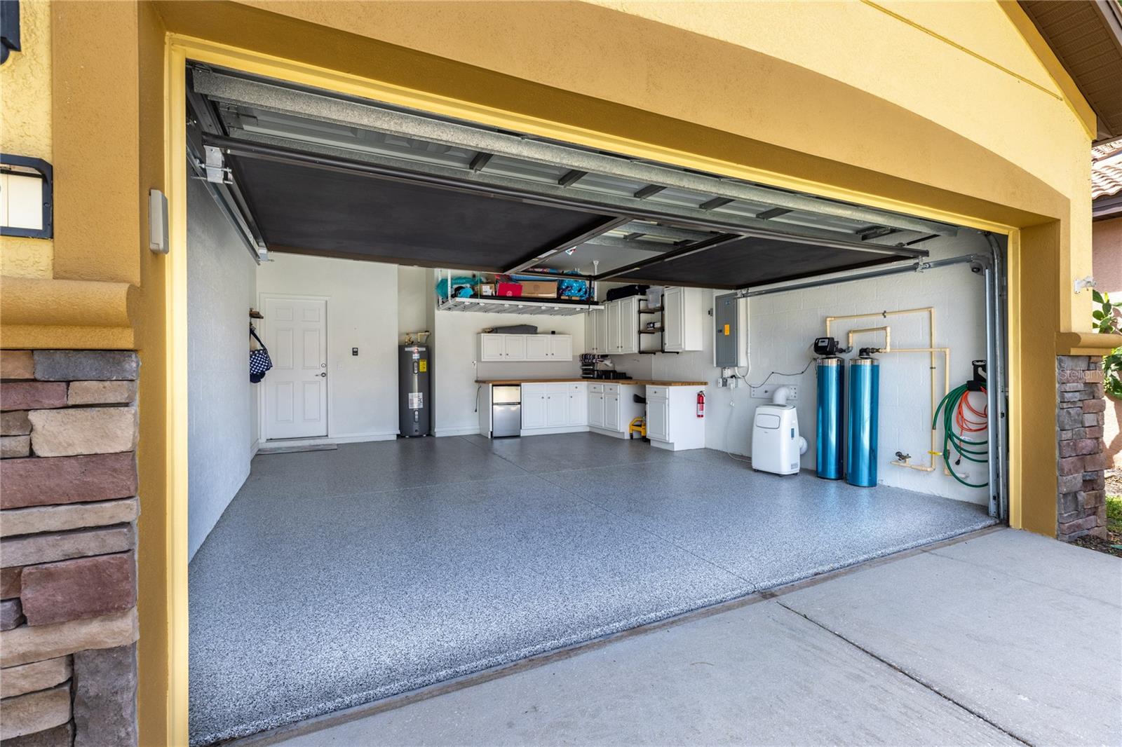 342 CEDAR FALLS DR, APOLLO BEACH, FL, 33572