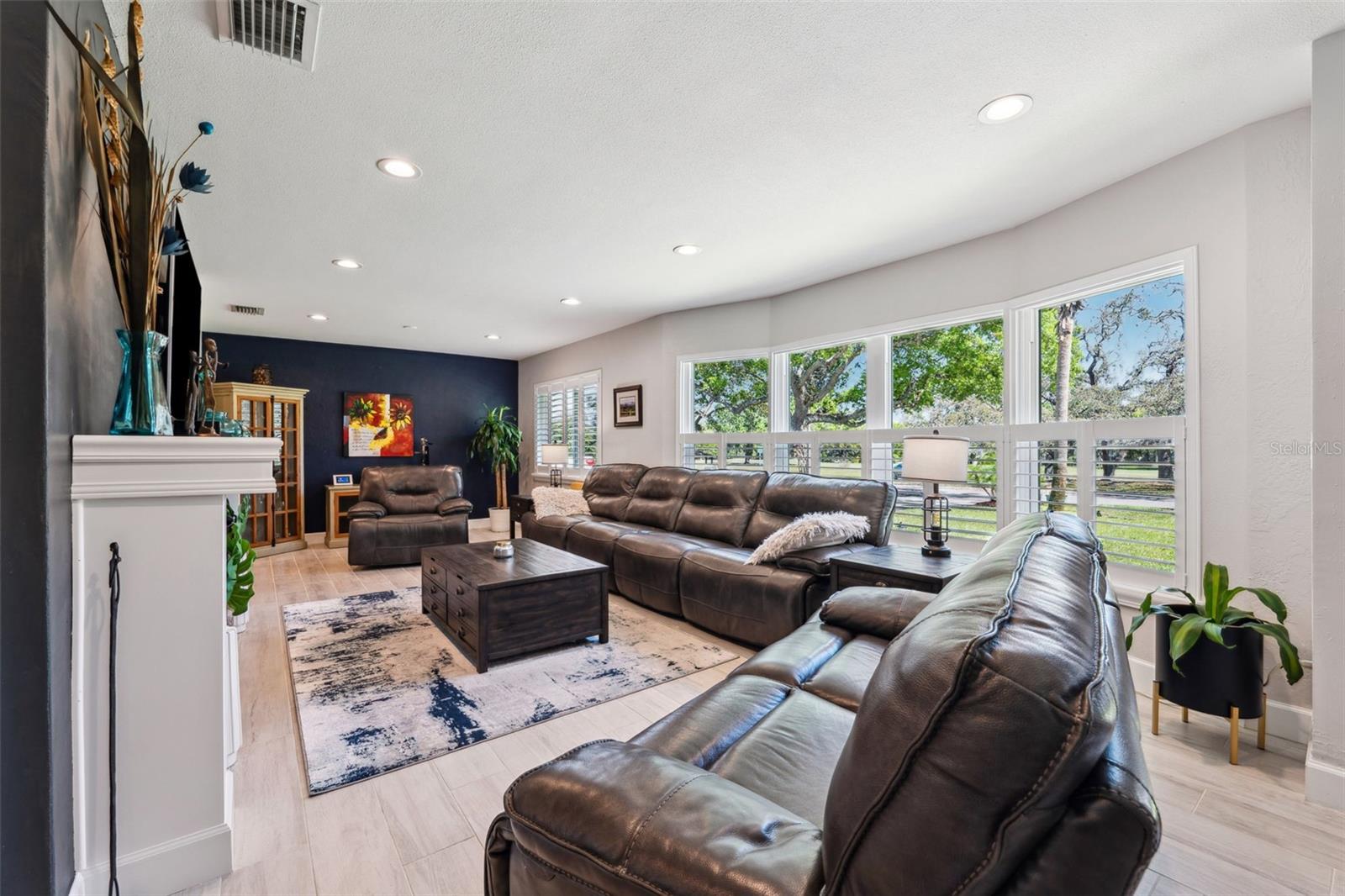 319 S GLEN ARVEN AVE, TEMPLE TERRACE, FL, 33617