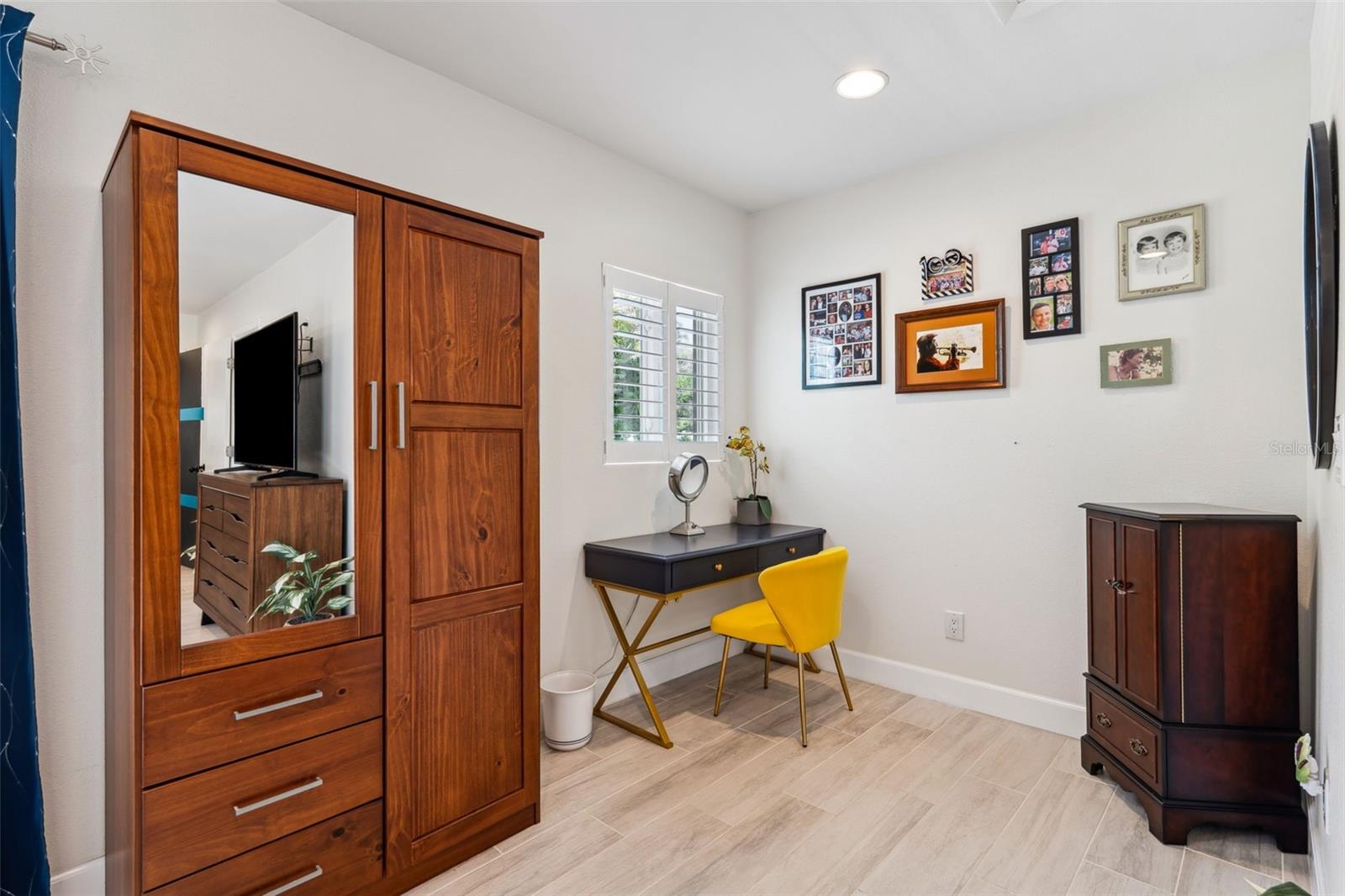 319 S GLEN ARVEN AVE, TEMPLE TERRACE, FL, 33617