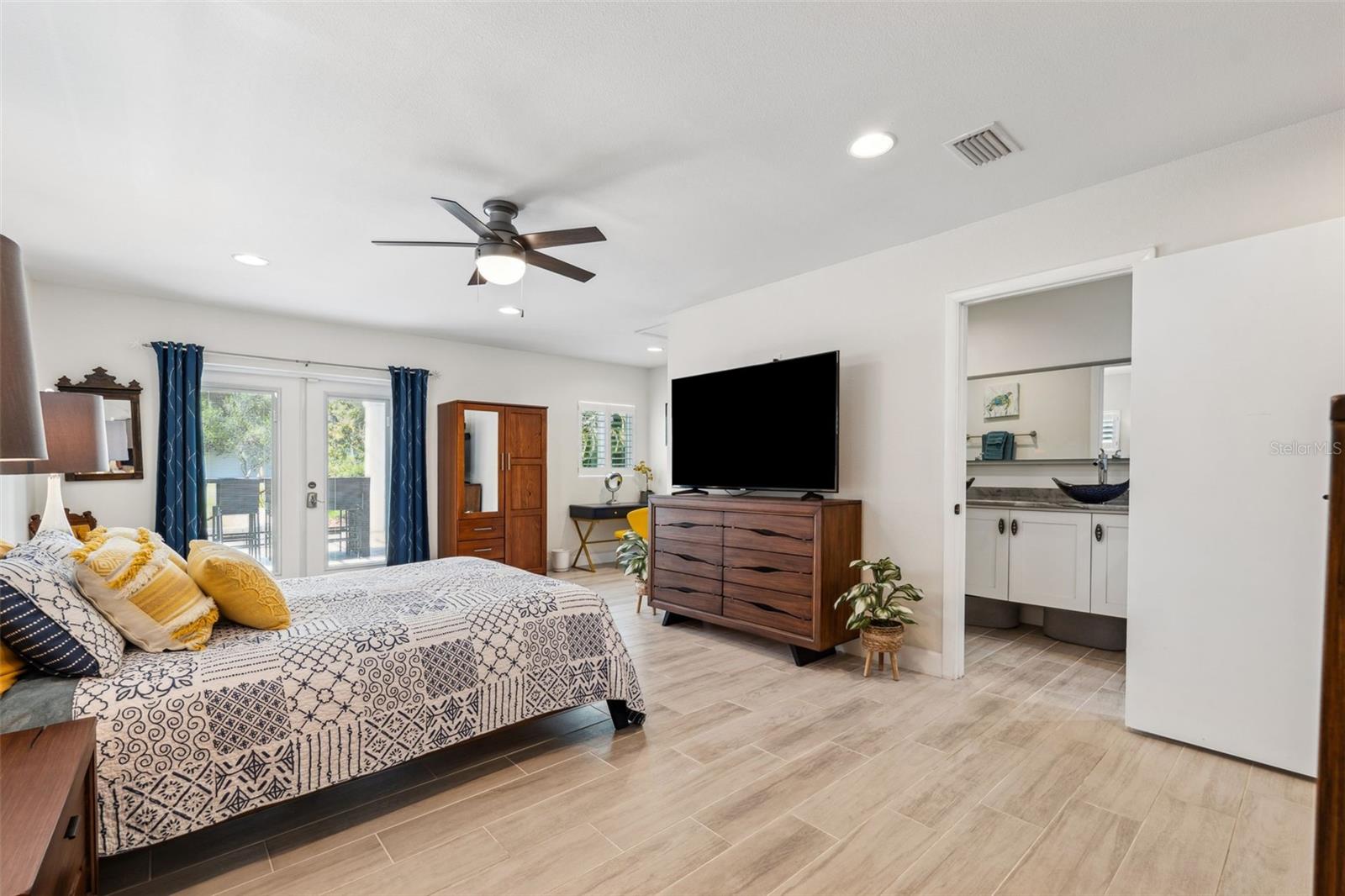319 S GLEN ARVEN AVE, TEMPLE TERRACE, FL, 33617