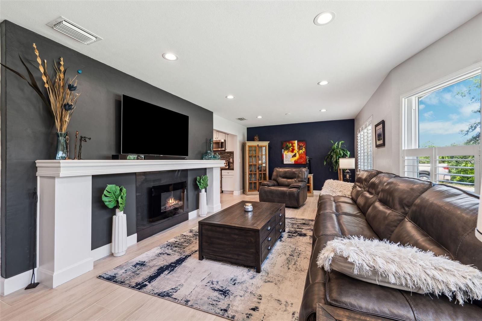 319 S GLEN ARVEN AVE, TEMPLE TERRACE, FL, 33617