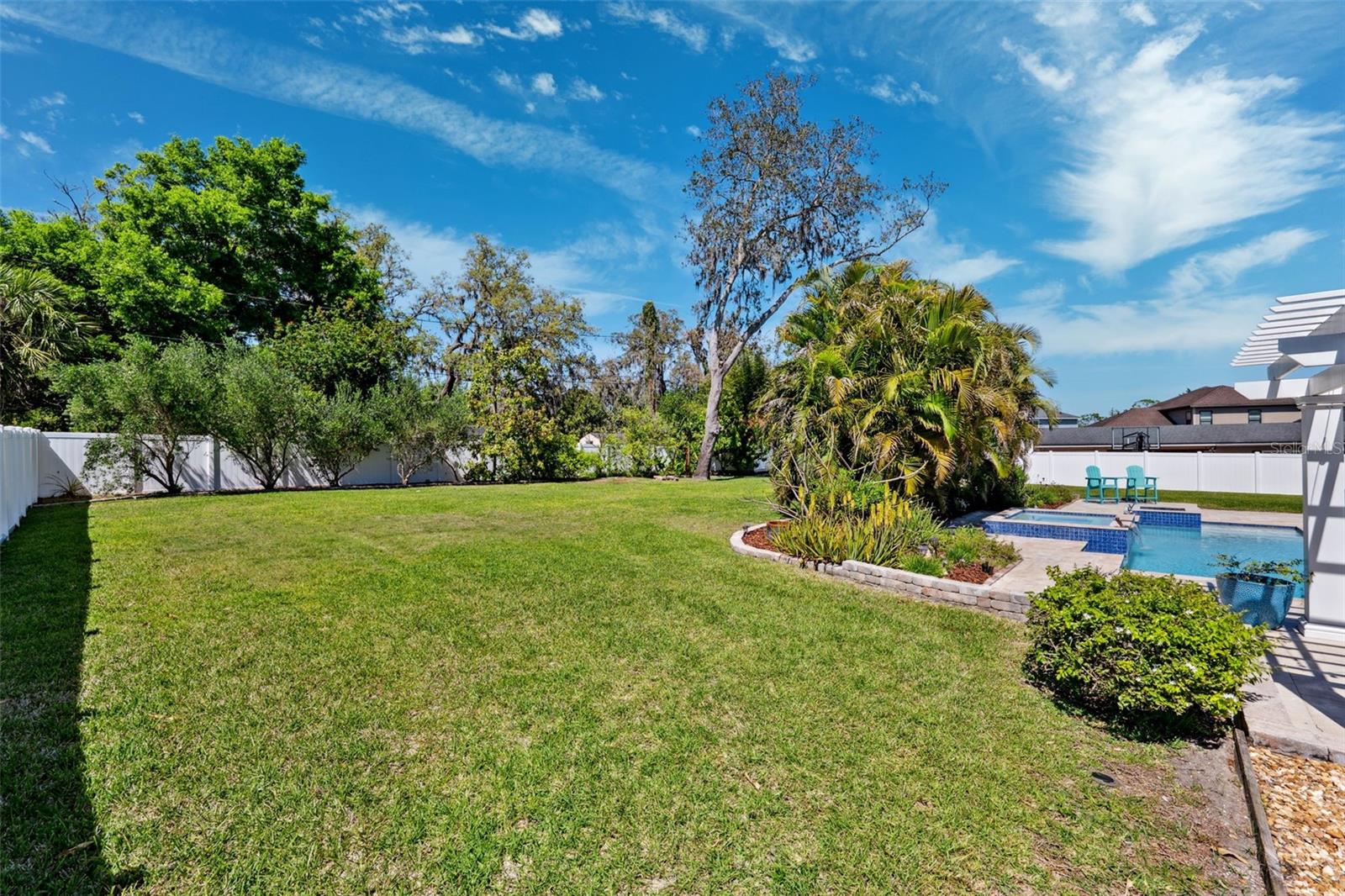 319 S GLEN ARVEN AVE, TEMPLE TERRACE, FL, 33617
