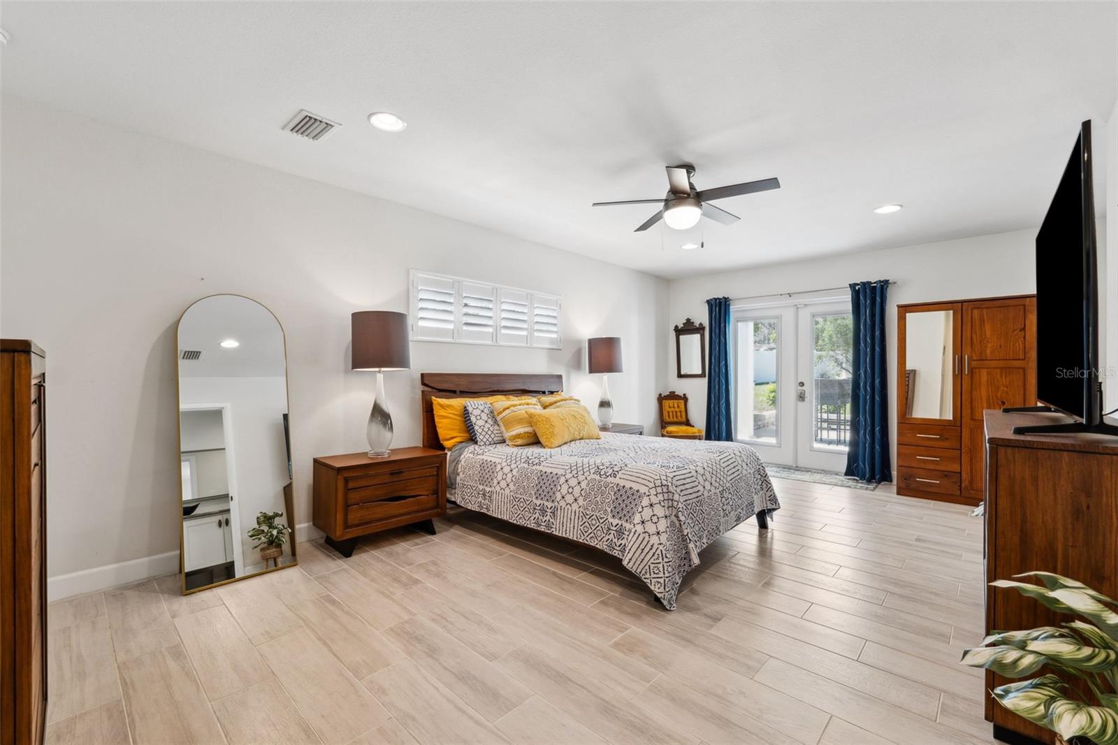 319 S GLEN ARVEN AVE, TEMPLE TERRACE, FL, 33617